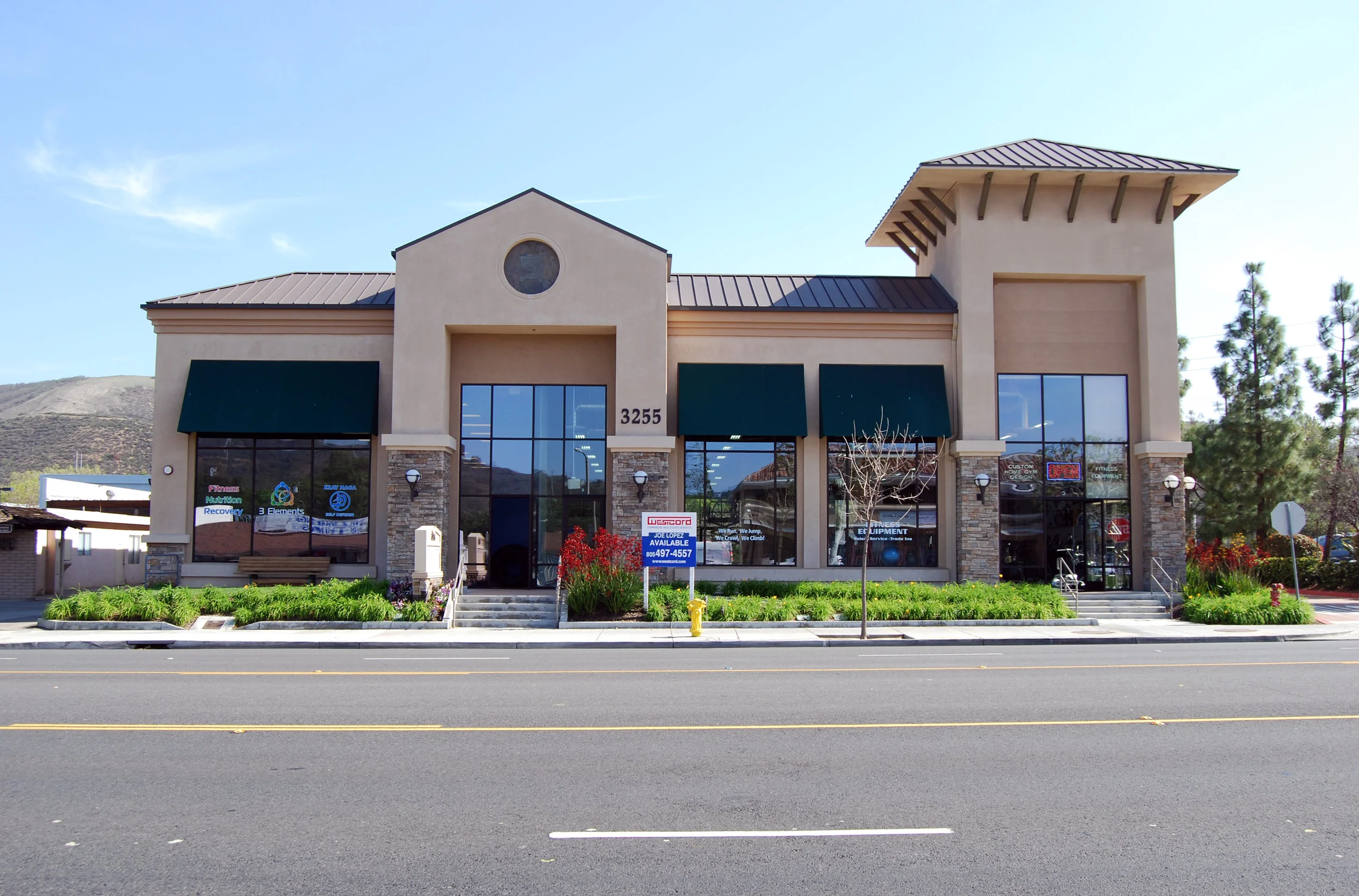 3255 Thousand Oaks Blvd.