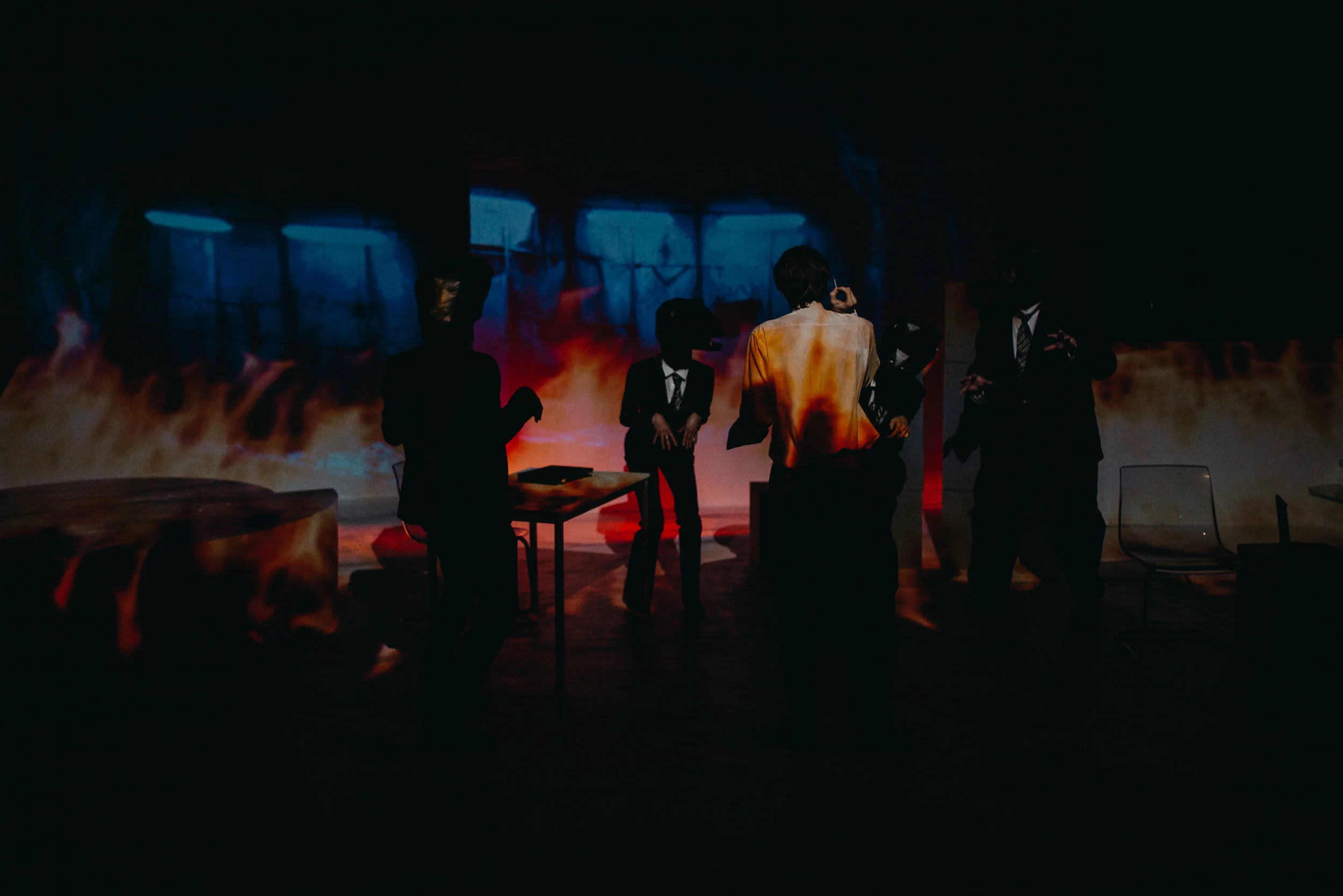 HARIKAPHOTO_ENRON_HarikaProjection_cover-1.jpg