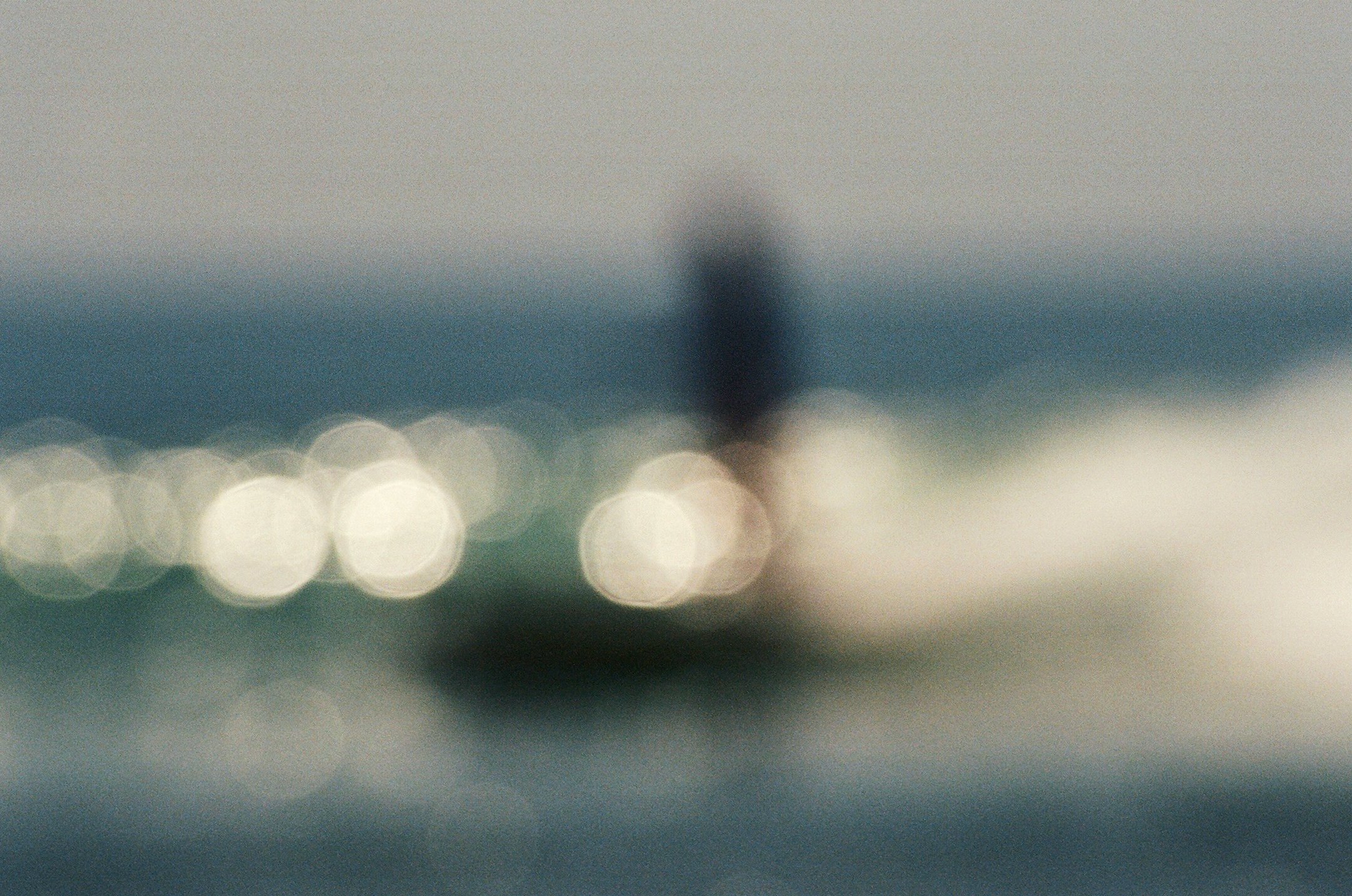 Bokeh and Soft Surfer_202206_38160033.jpg