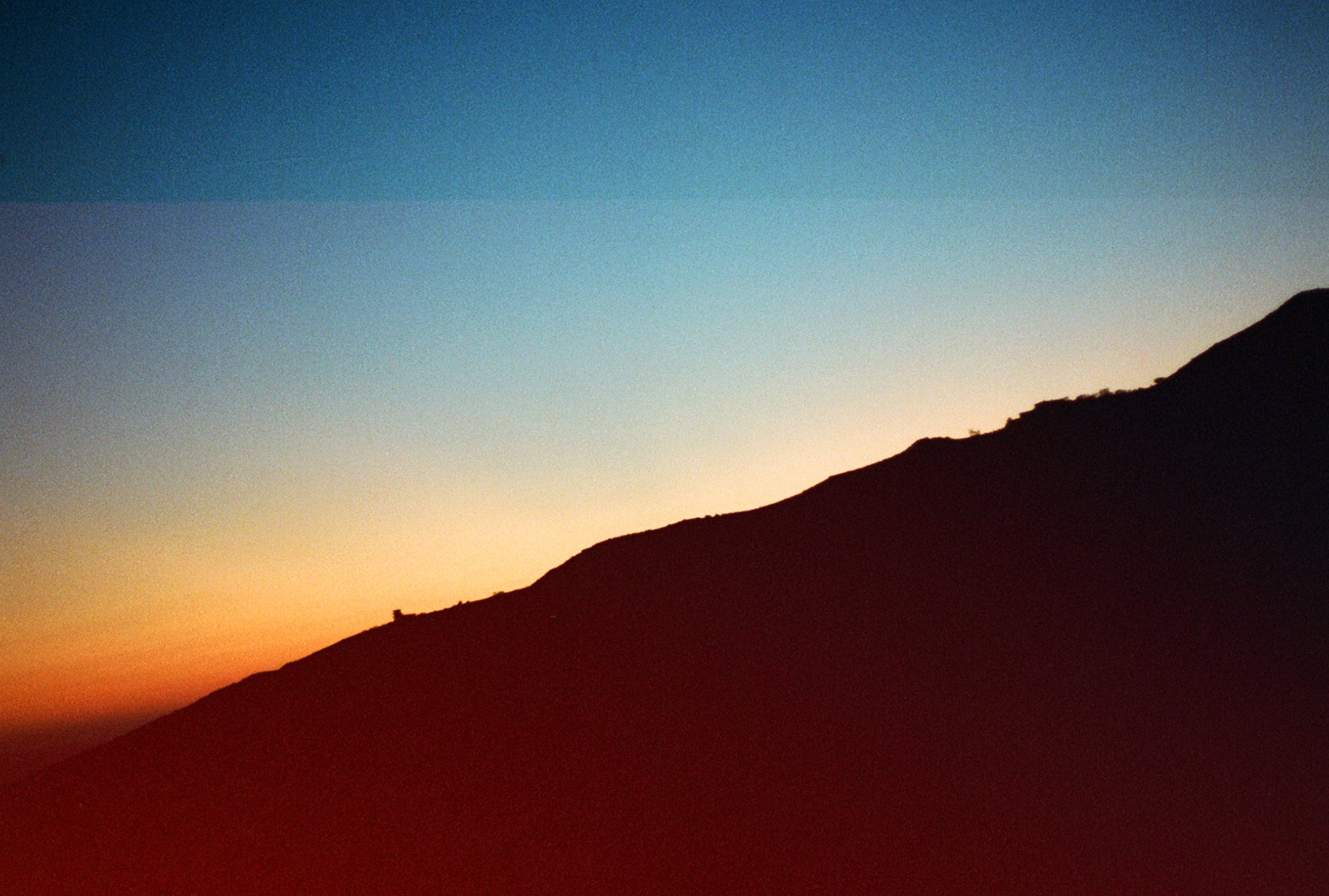 West Malibu Sunset and mountain for web_202304_83180035.jpg