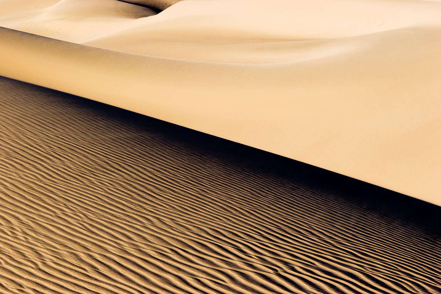 Dune Wave. Death Valley