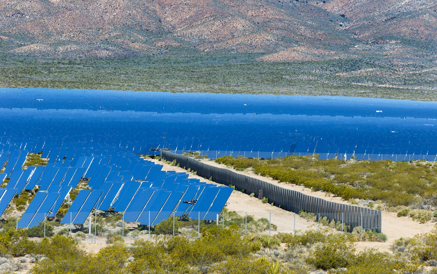 Ivanpah Thermal Solar Plant, CA. Study #3 (35,33.9845N 115,27.422W)