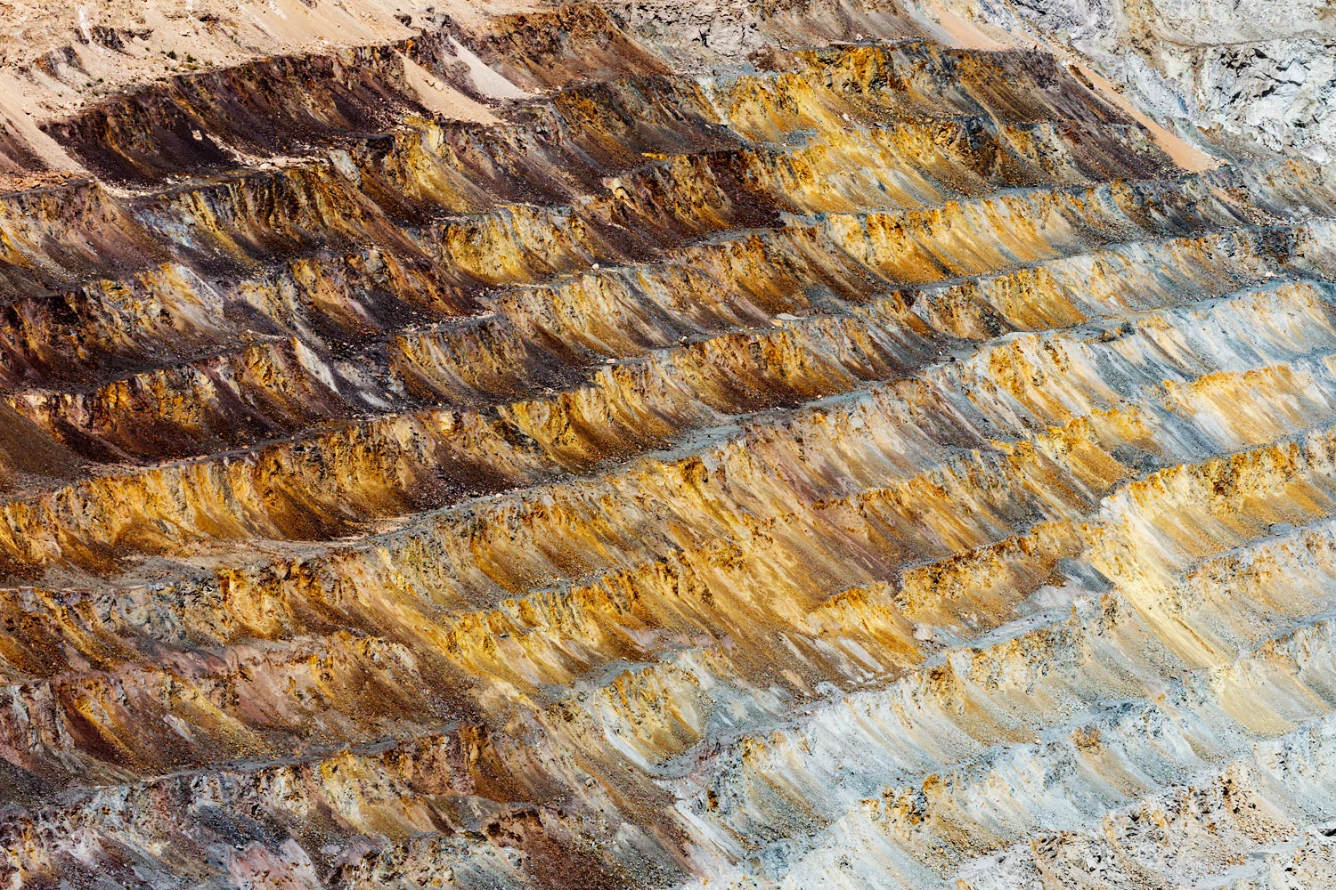 Asarco Pit Mine. Green Valley, AZ. Study #3 (31,58.4538N 111,4.1044W)