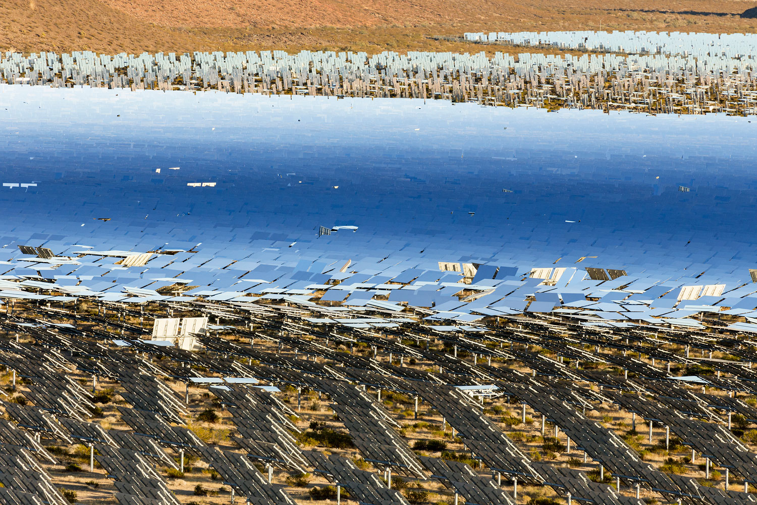 Ivanpah Thermal Solar Plant, CA. Study #30. 2018 (35°34'28.53" N 115°29'39.45" W)