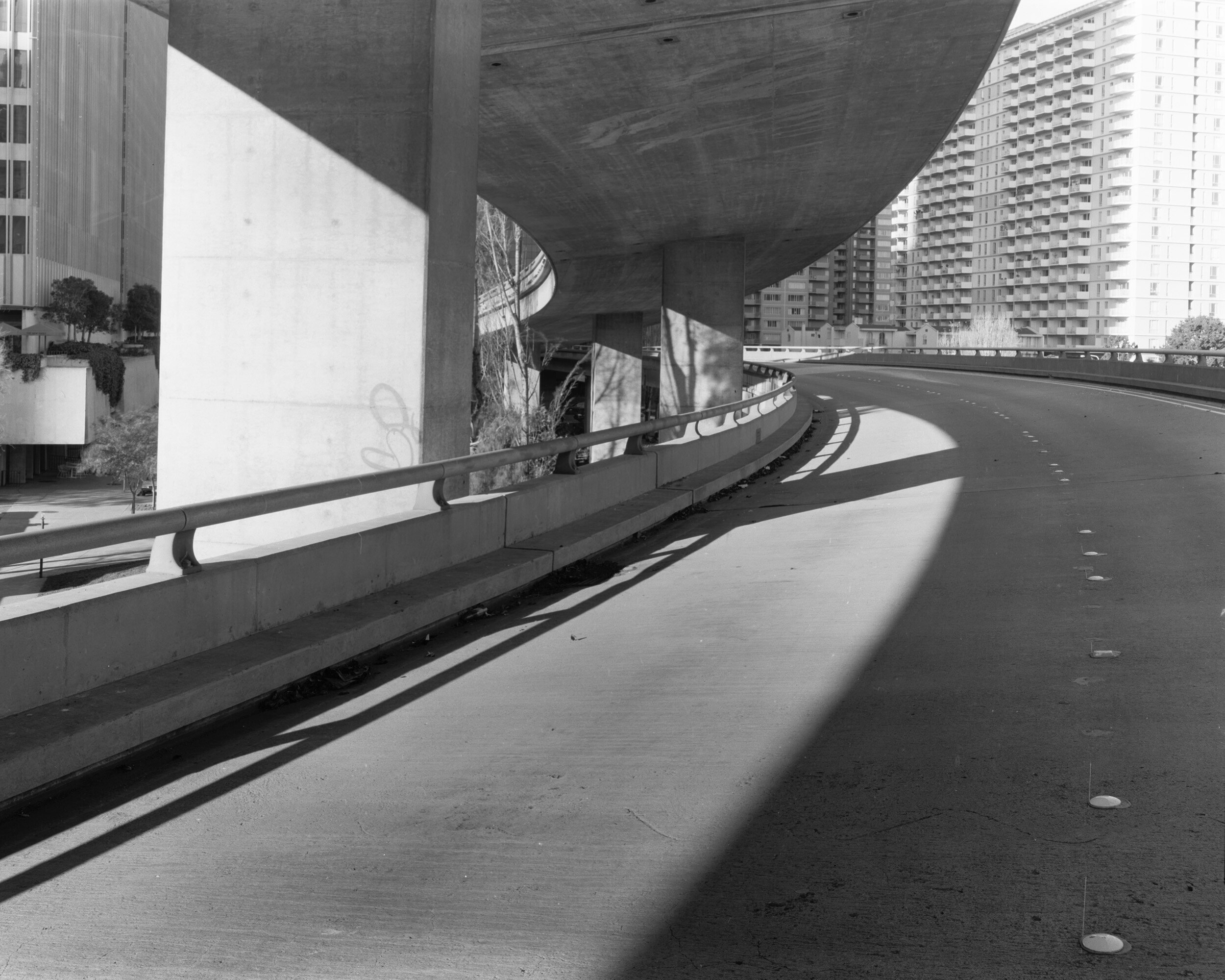 Clay Street off/on ramps. Embarcadero Freeway. 1990.