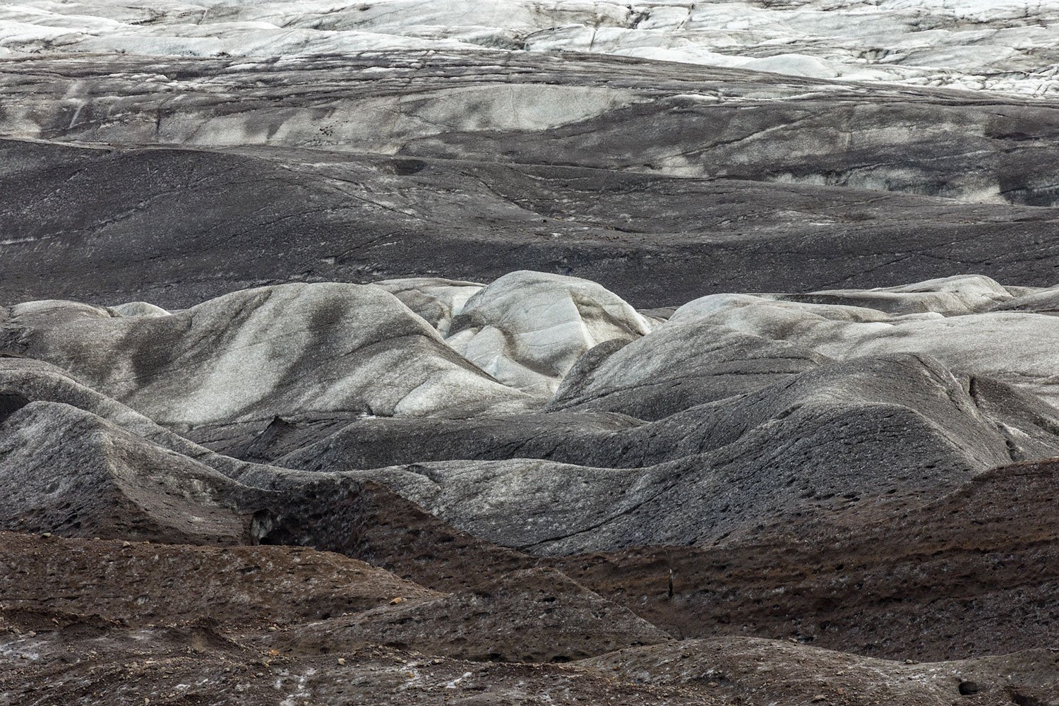 Volcanic Dust Covered Glacier. Svinafellsjokull, Iceland, 2022