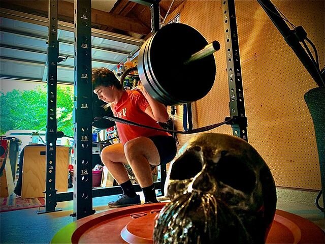 &ldquo;3 Mains / w Row&rdquo;.
..
Every ten minutes row 300 meters (stop where you are, row 300, then continue).
...
Bench Press 5 x 5.
Superset plate strapped hammer curls x 6 (2)..
Back Squat 5 x 5.
Superset hip rotations 10 / 10 (2).
Strict Press 