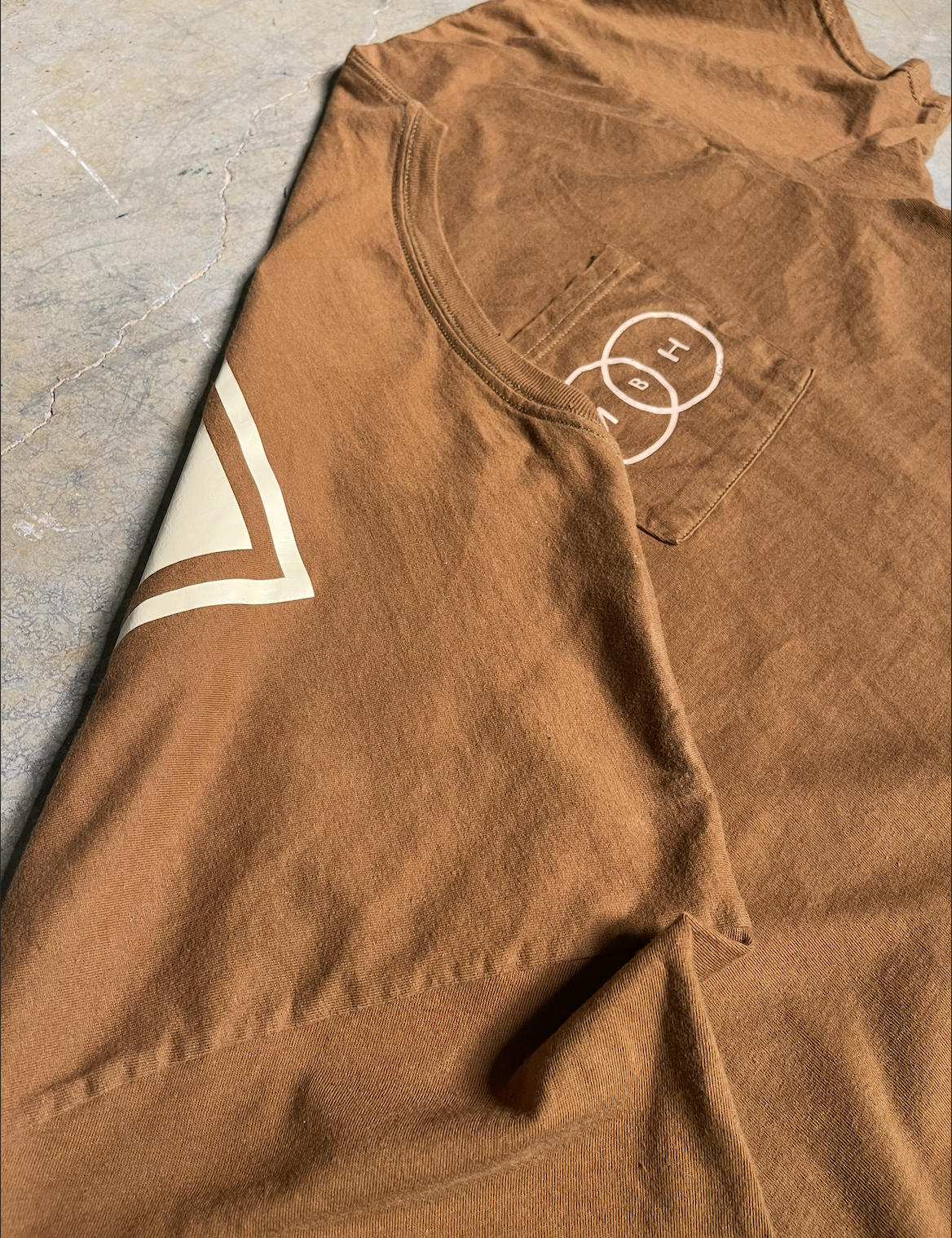 MOCCA HIM T (FRONT AND BANK) (2X)