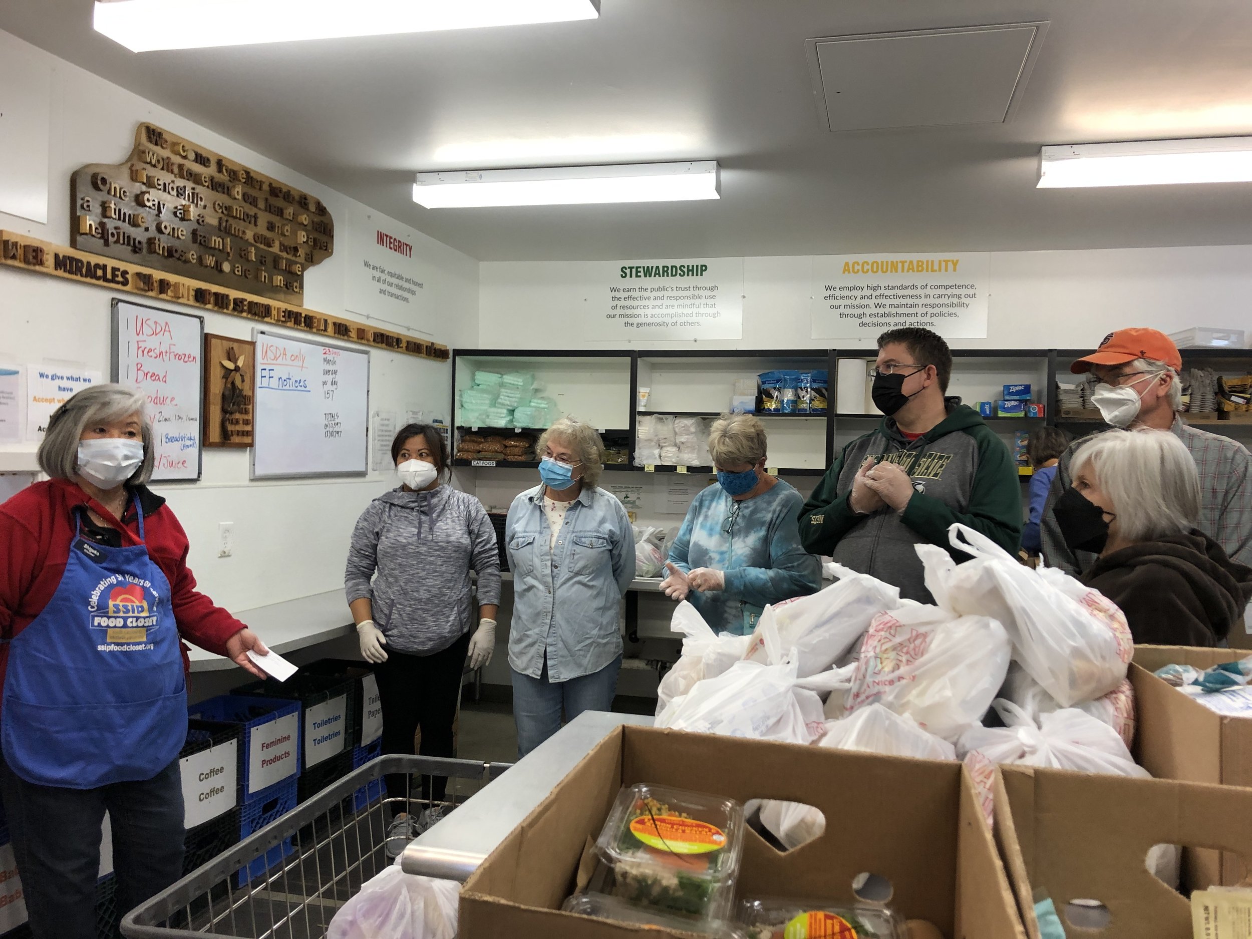 Bethany Volunteers at Food Closet