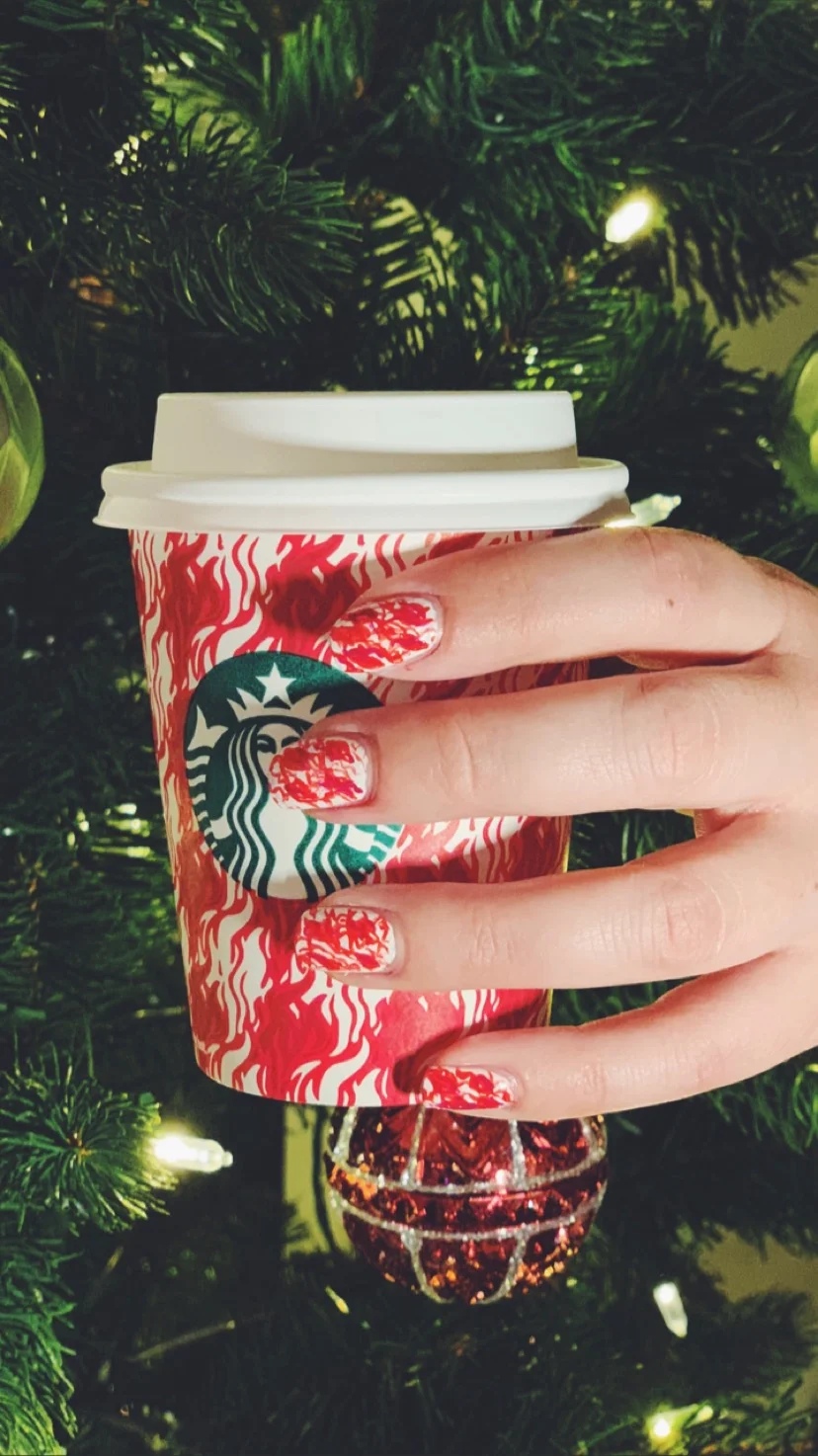 megglemynails_075_starbucks2018holiday4.JPG