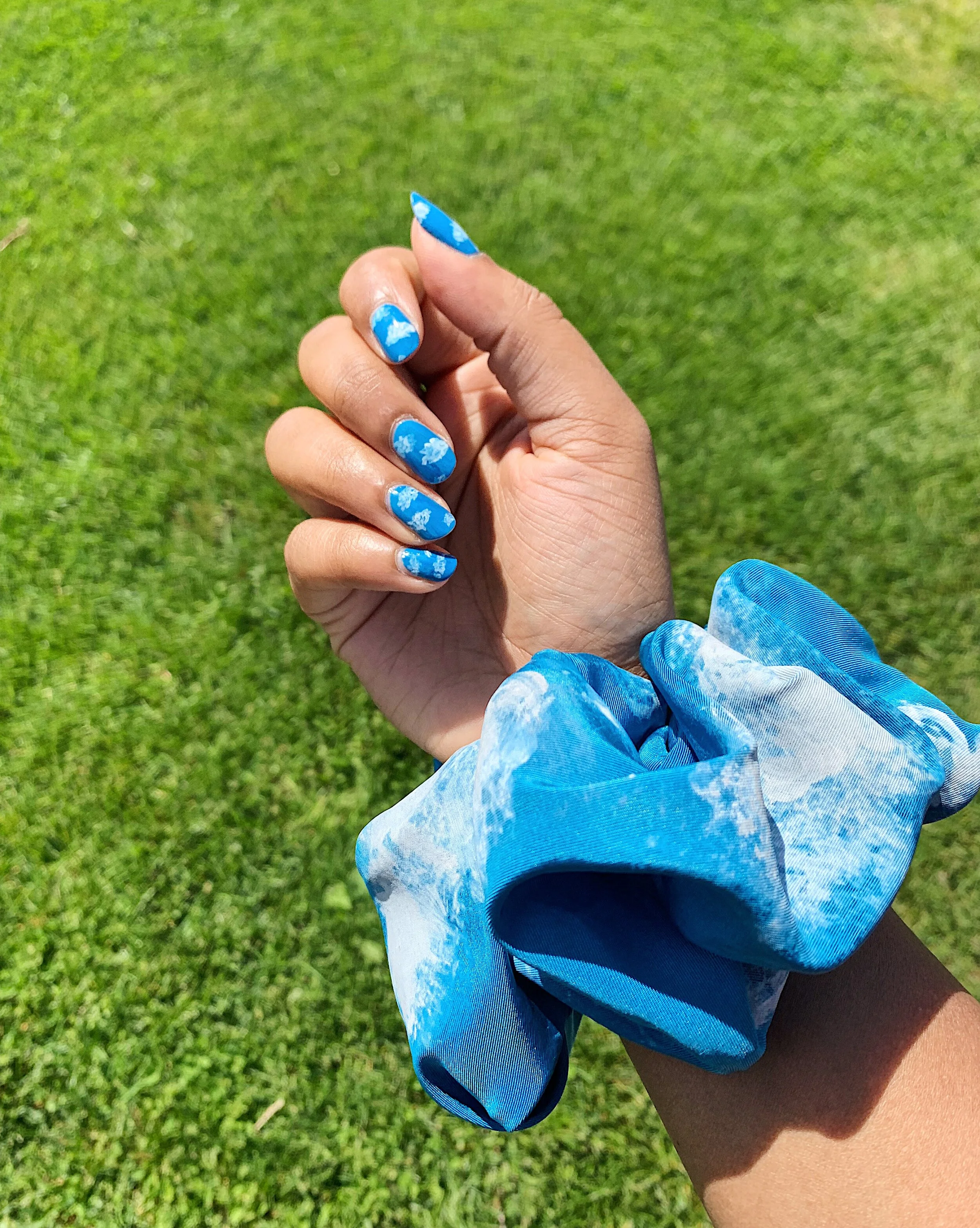 megglemynails_086_madebymleskyscrunchie.JPG