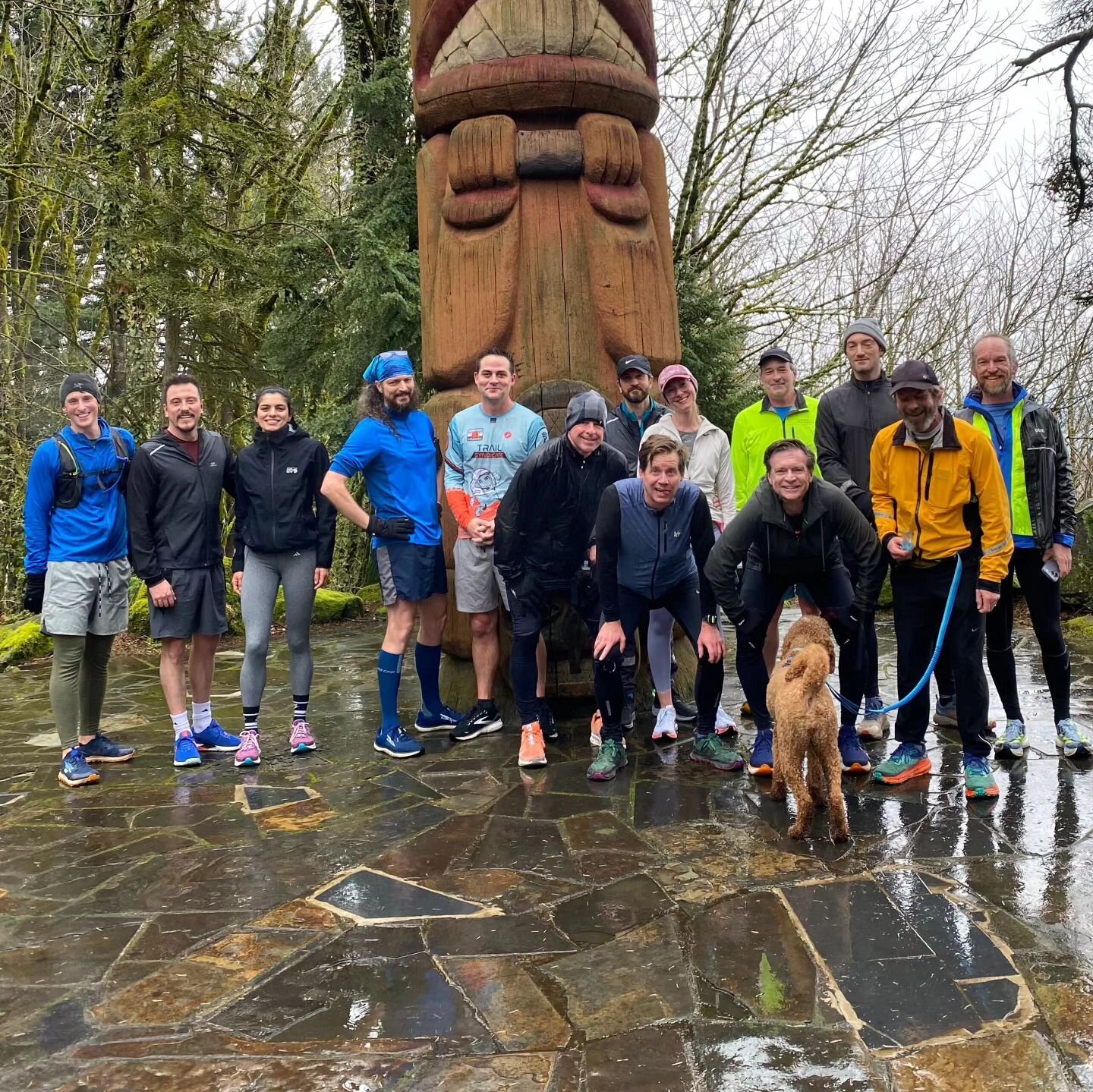 Sunday crew showing up today, braving the rain and cold!! 💪 Nice to see new faces and familiar faces!

Only one more Sunday training run before @shamrockpdx. Will you be there? ☘️ 

#noporunclubpdx #terwilligerrun #sundayrunday #shamrockpdx