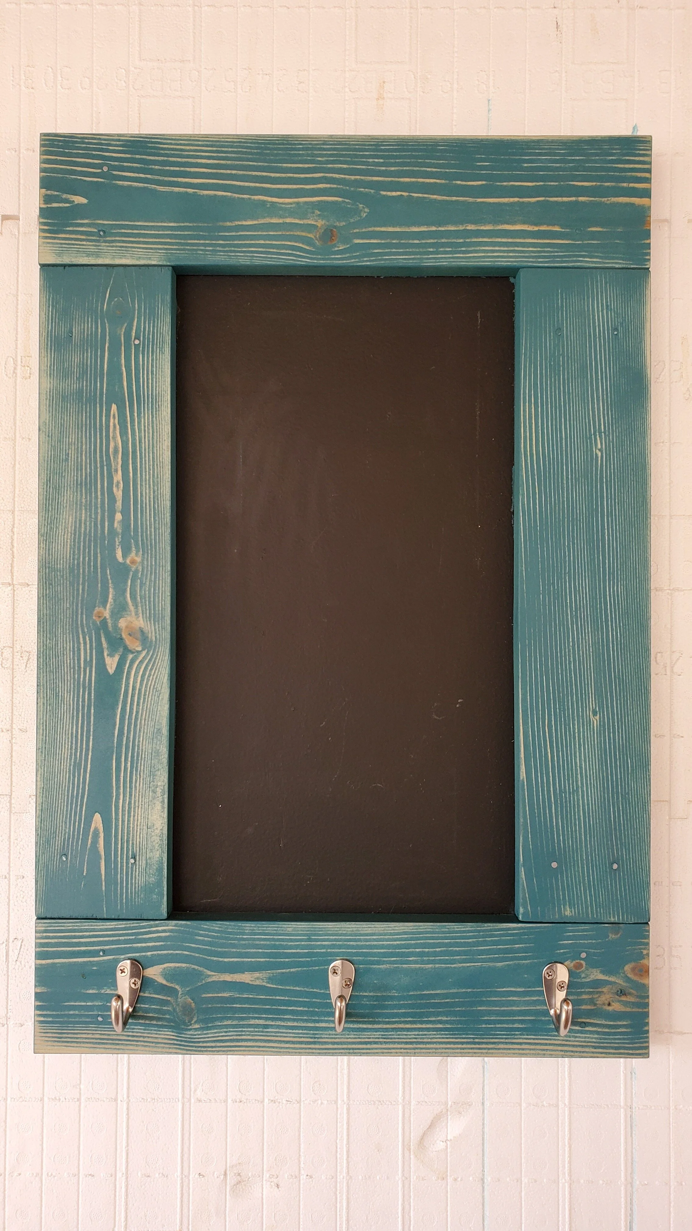 DIY Chalkboard Hanger Instruction