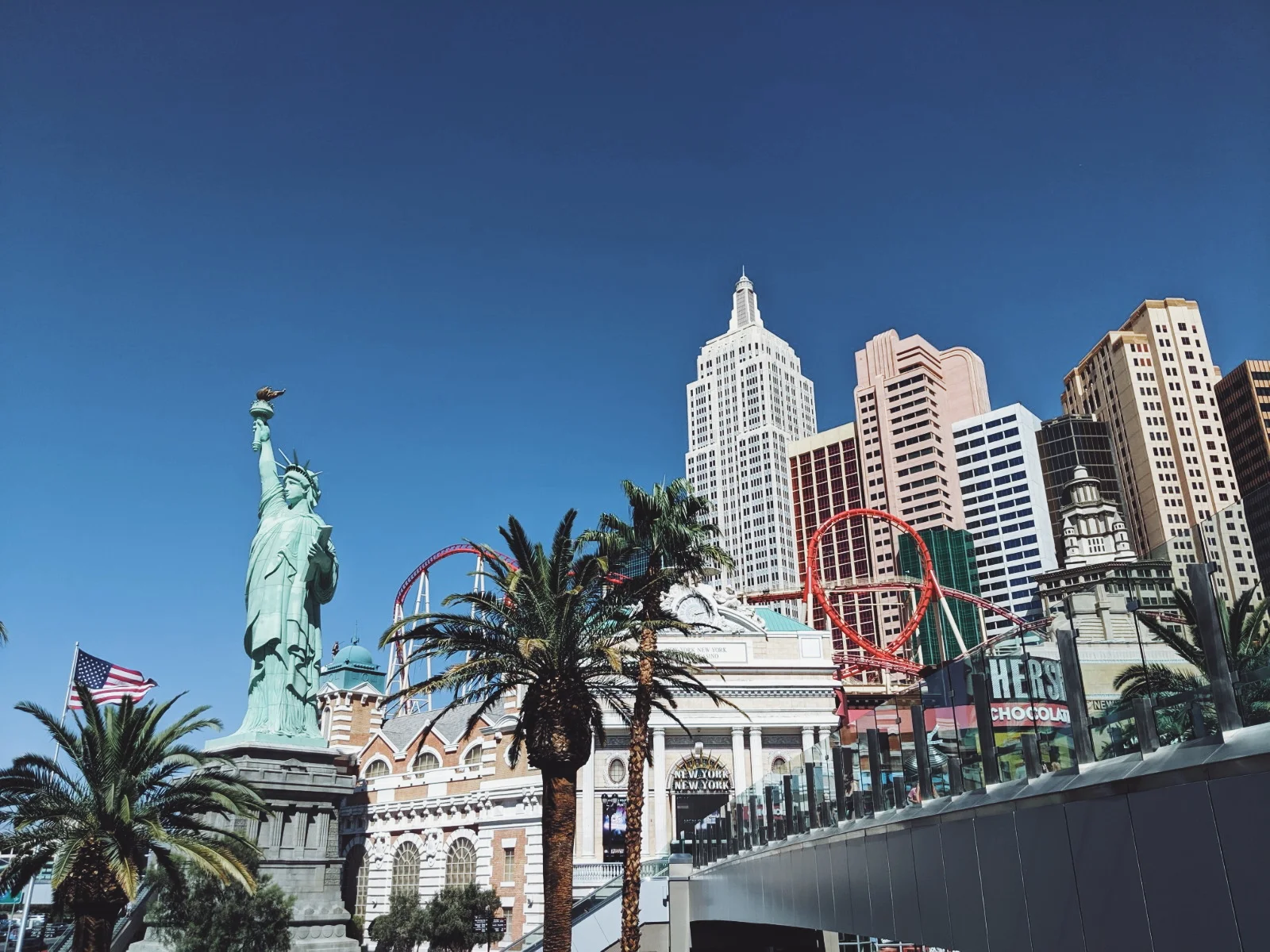 vegas3.jpg