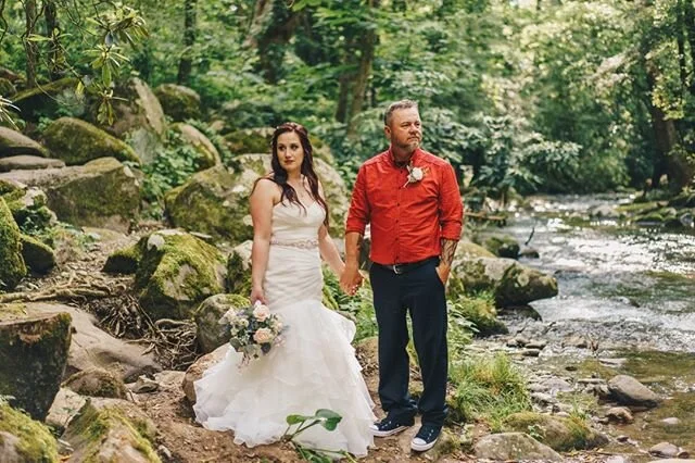 You know, Tennessee never ceases to amaze me. Matt and I were at our work-in-progress house on Sunday, just as golden hour hit. Our new house will face the sunset, which is always stunning. The sun falls just behind the rolling hills and stables crea