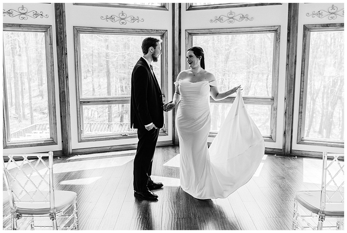How Many Hours of Wedding Photography Do You Need? | Guide
