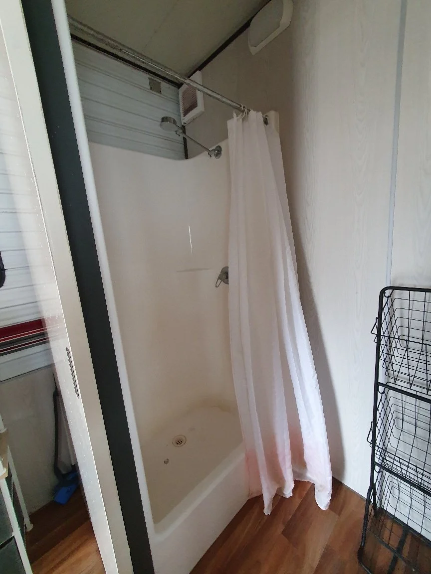 Annexe Shower 3.jpg