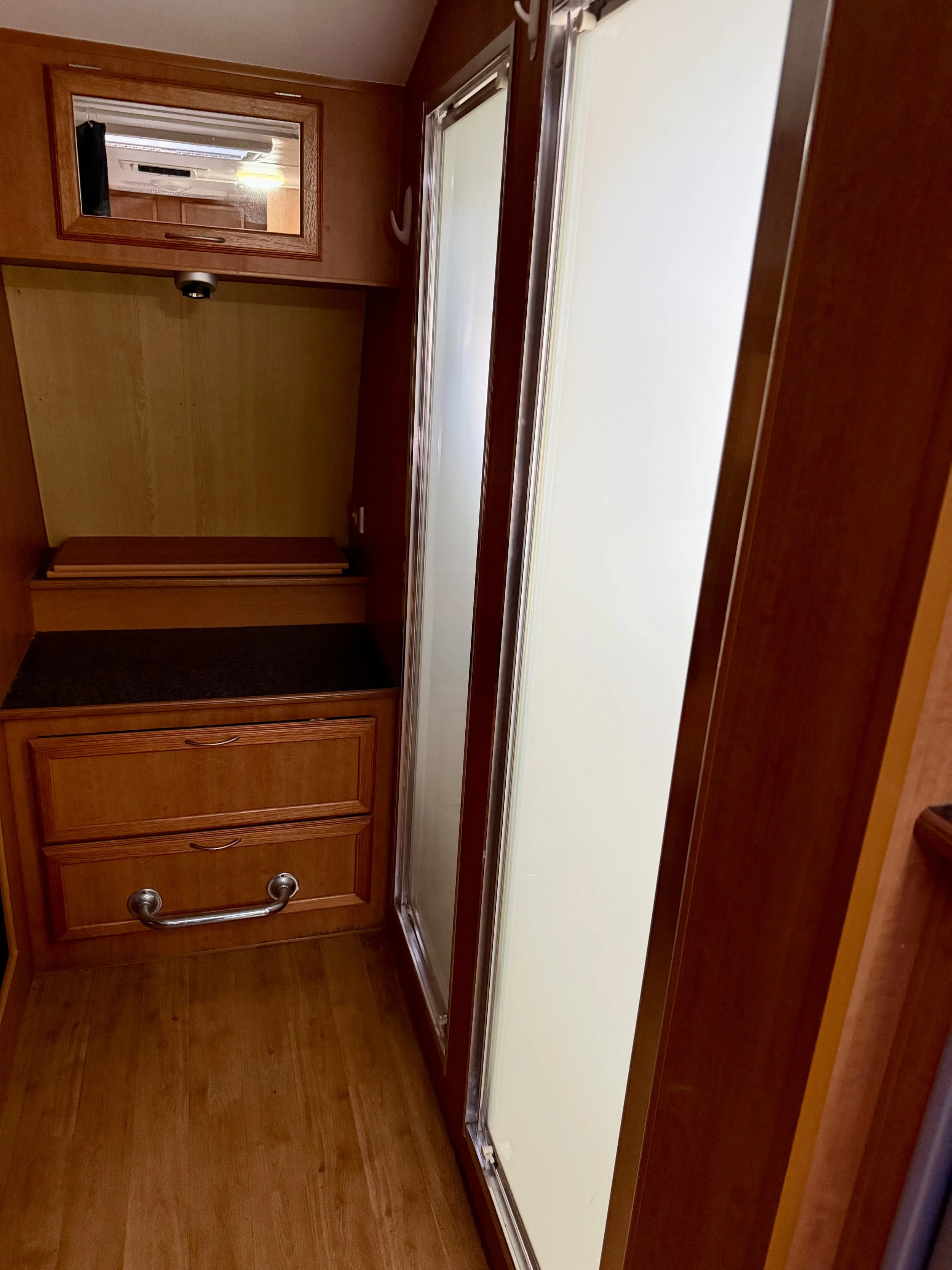 Van ensuite 6.jpeg