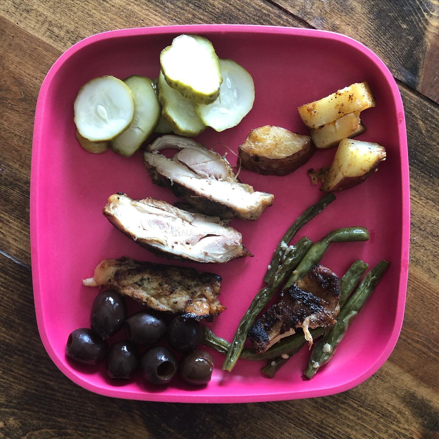 I brought snacks to the park today (meat sticks, carrots, and peppers), and then we came home for a hot lunch of leftovers:
- chicken thigh strips
- roasted green beans 
- roasted potatoes 
- pickles
- olives 
.
With the exception of the potatoes, th