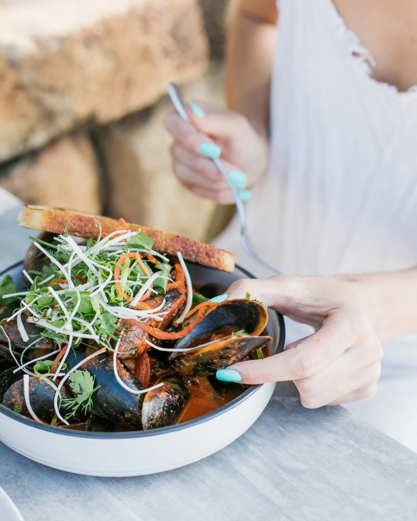 Our mussels hotpot brings the Mediterranean to Noosa Main Beach &mdash; plump, juicy mussels in a rich tomato sauce, served with olive oil-toasted turkish bread to soak up every drop.
Better than a European summer ~ no passport needed 🌞

.
.
.

#mus