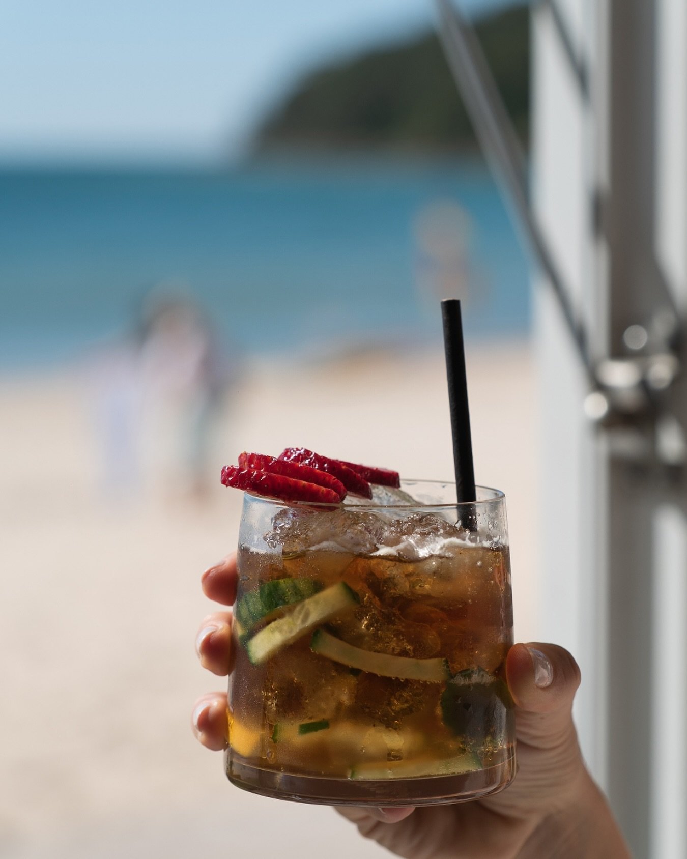🍹Cheers to the weekend!

.
.
.

#boardwalkbistronoosa #cheerstotheweekend #weekendvibes #noosa #noosalife #noosaweekend #cocktailtime