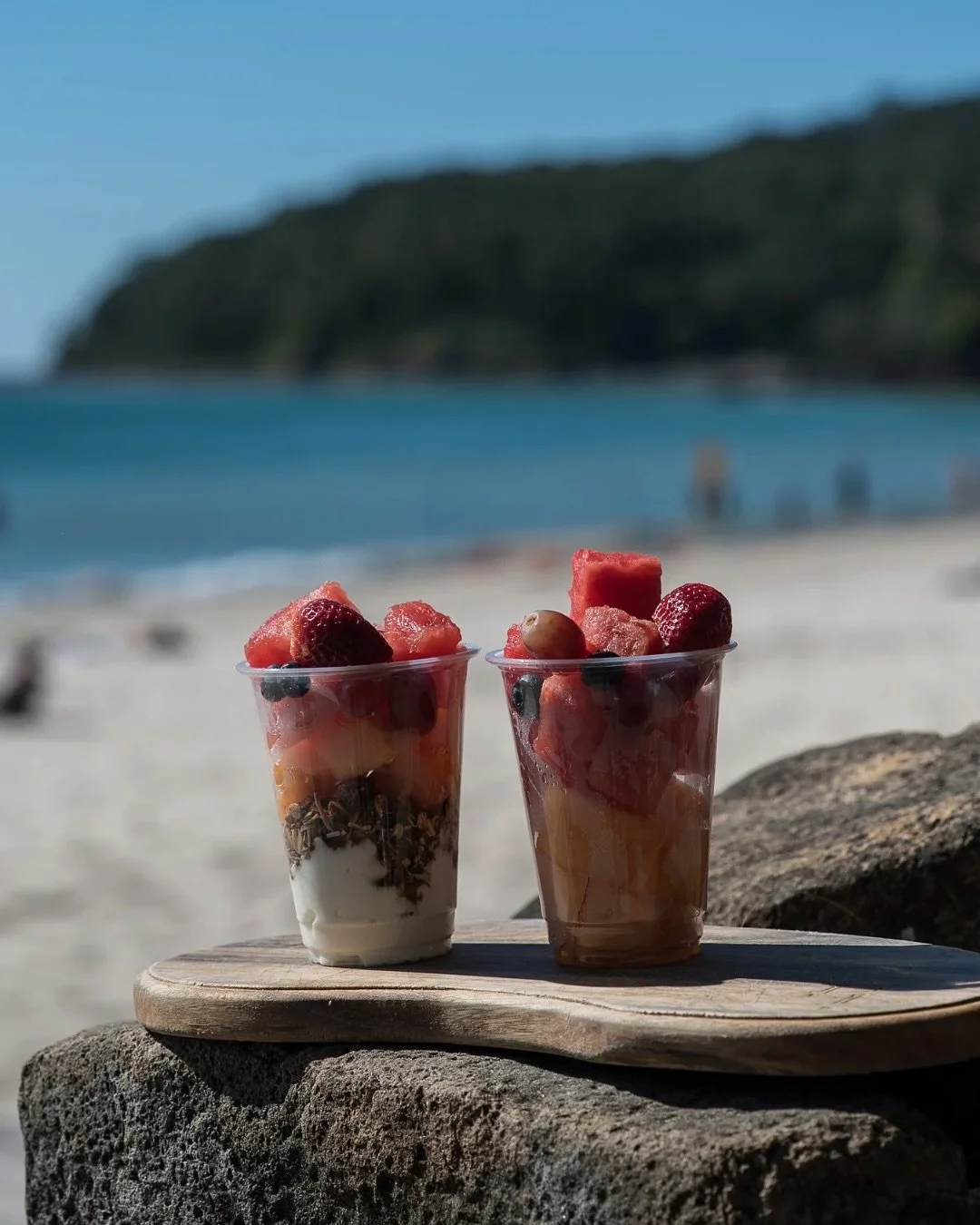 ☀️ Sun&rsquo;s out, snacks out! ☀️
Swing by the Boardwalk Bistro Kiosk these school holidays for your favourite takeaway treats &mdash; fresh filled baguettes, crisp salads, juicy burgers, classic fish &amp; chips, and icy cold drinks! 

.
.
.

#boar