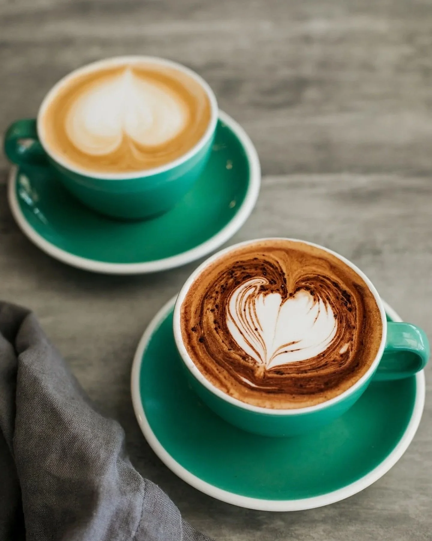 Sunday mornings are for slow sips, salty air, and beachfront breakfasts. ☕🌊 

.
.
.

#slowsunday #beachfrontrestaurant #boardwalkbistronoosa #noosa #noosaeats #noosafood
