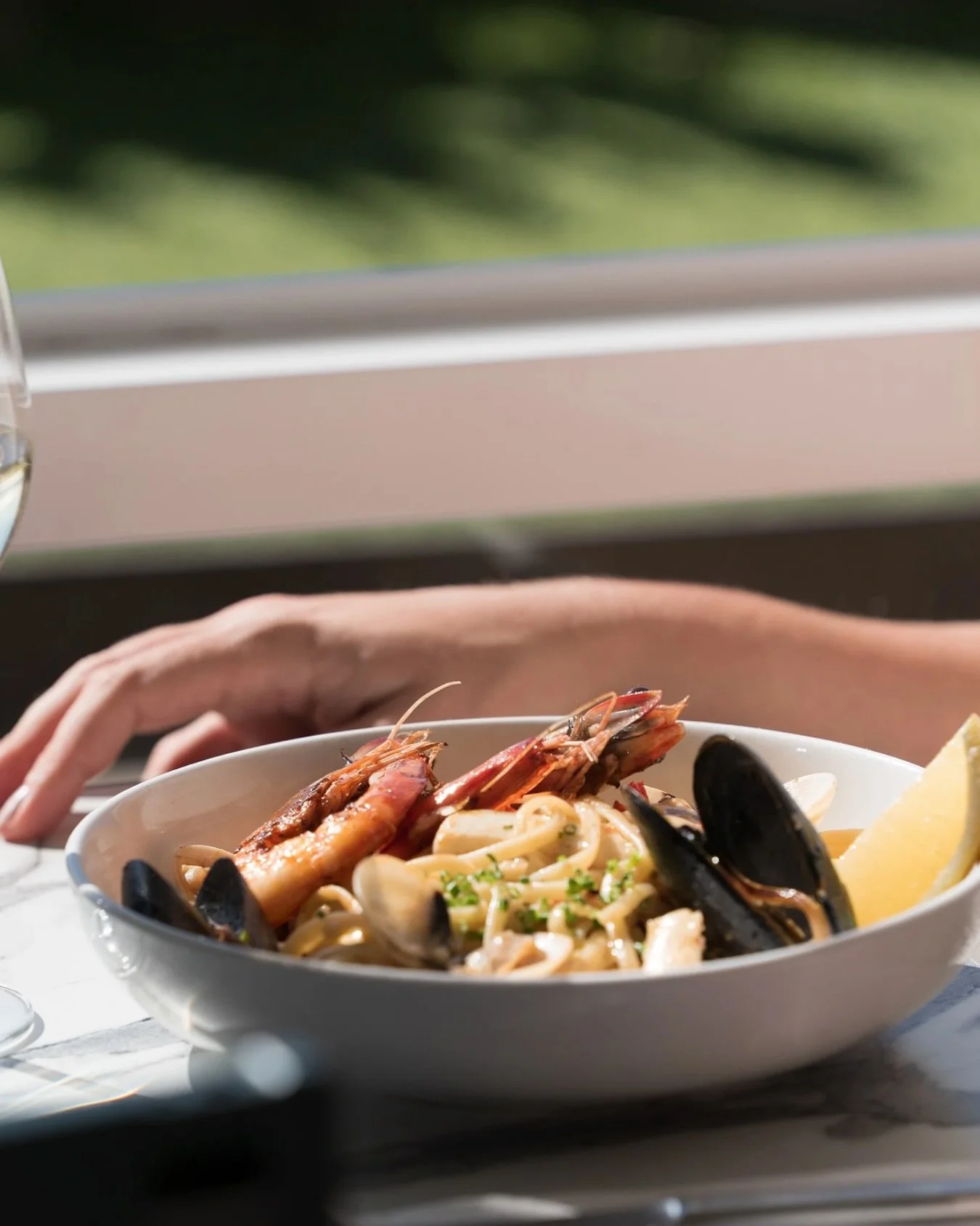 Fresh, local seafood tossed with silky linguine &mdash; the taste of summer on a plate. 🌊🍝 

.
.
.

#seafoodlinguine #seafoodpasta #seafoodrestaurant #noosaeats #noosarestaurant #noosafood #sunshinecoastrestaurant #sunshinecoasteats