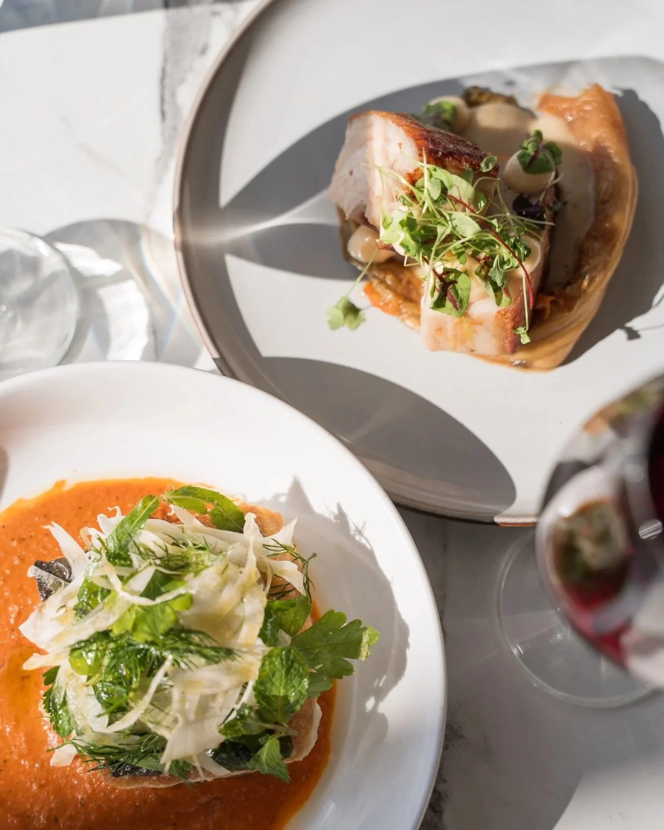 School holidays might be over, but summer is still very much on!
These bright, beautiful plates are proof &mdash; fresh flavours, bold colours, and all the sunshine vibes you&rsquo;re craving 🌞

.
.
.

#noosa #noosaeats #noosarestaurant #noosafood #