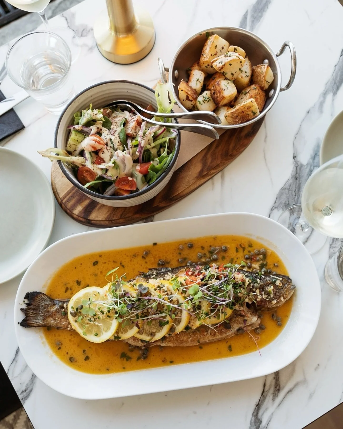💘 Still deciding on Valentine&rsquo;s Day plans?
Dinner for two, a whole fish to share, a bottle of wine, and ocean views might be the answer &hellip; ✨

.
.
.

#valentinesday #noosa #noosarestaurant #noosaeats #noosafood