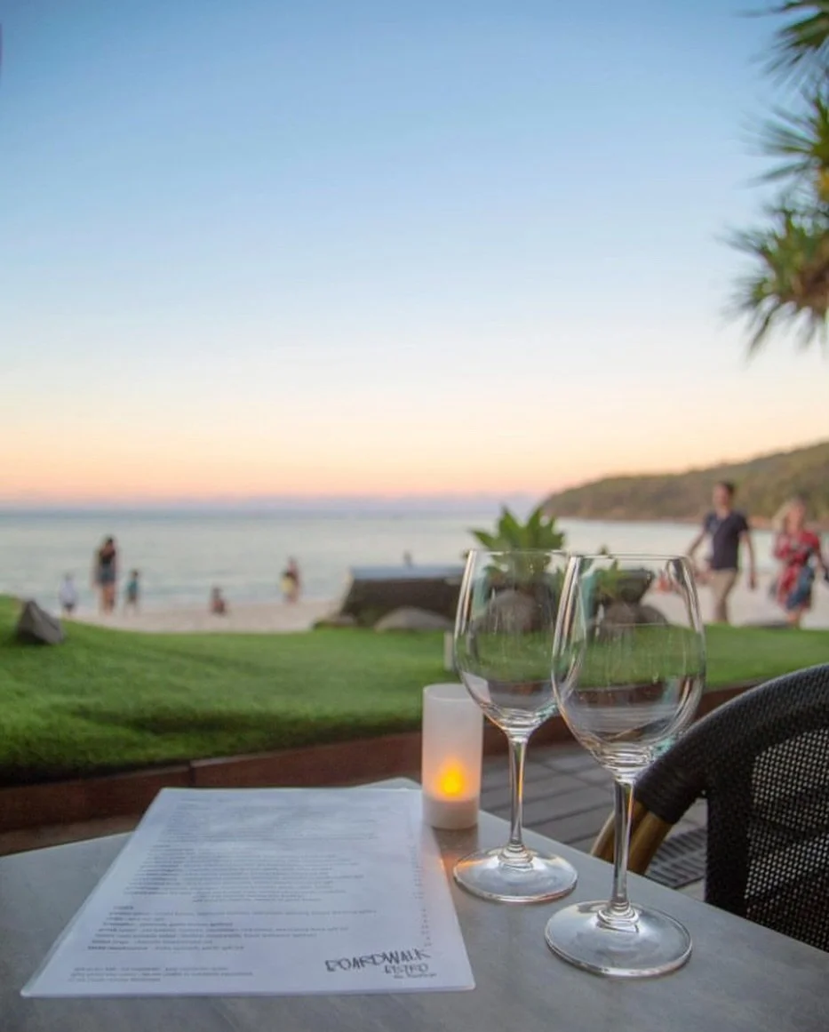 Soaking up the beauty of Noosa 🌅

.
.
.

#noosa #noosasunset #noosamainbeach #noosabeach #noosaholiday