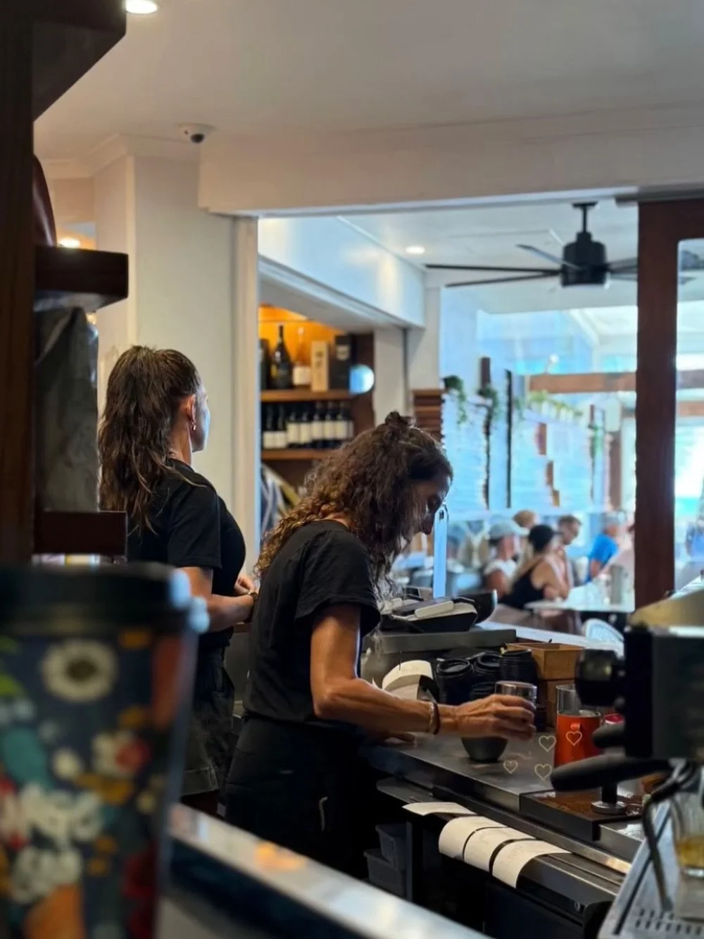 Your beachfront bistro right on Noosa Main Beach 😍 
Relaxed dining from 6:30am until late, every day.

.
.
.

#noosamainbeach #visitnoosa #noosalife #boardwalkbistronoosa #noosarestaurant