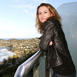 Dr Tanya Evans