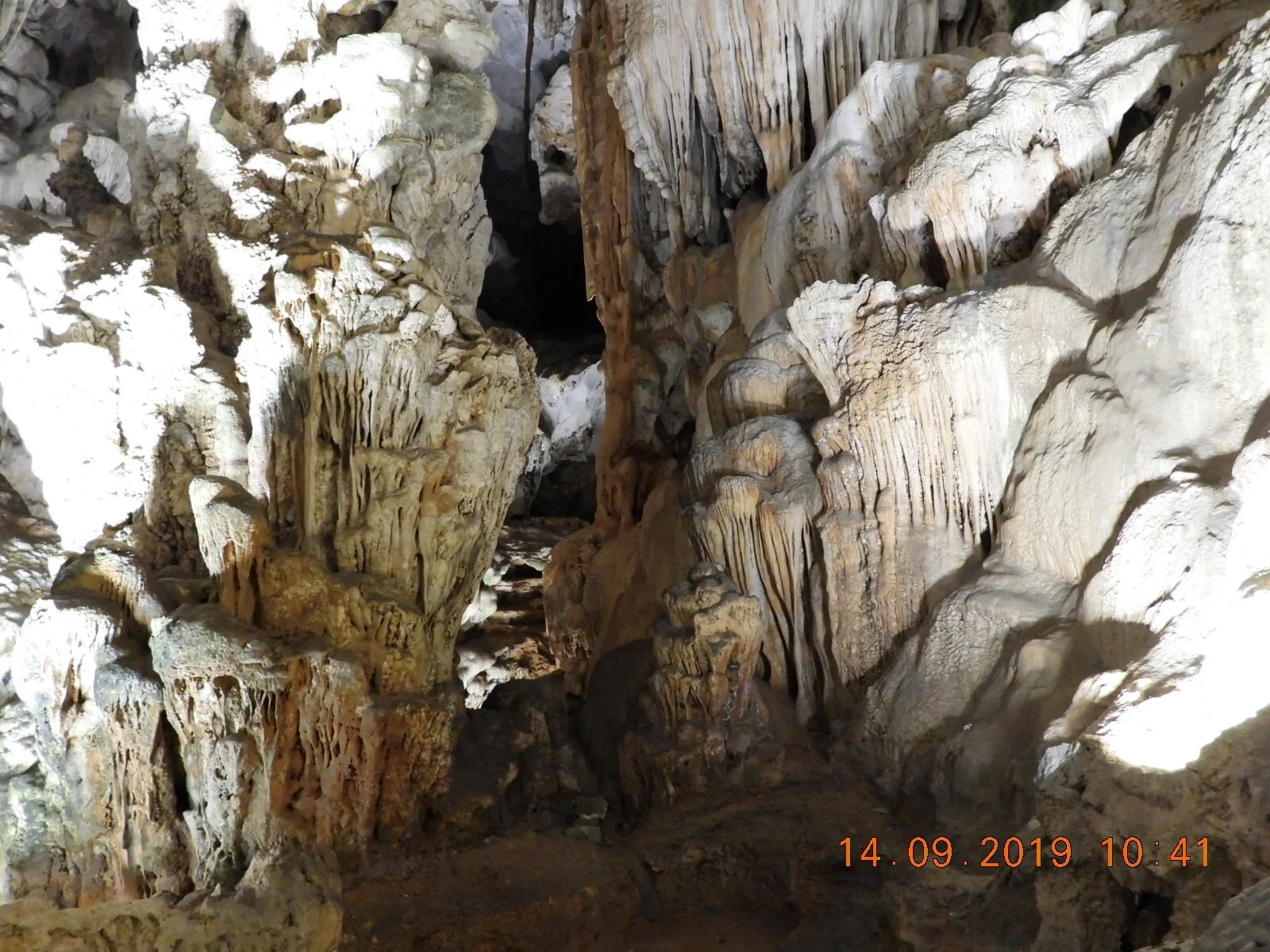 stalagmites and stalactites in limestone cave-3.JPG