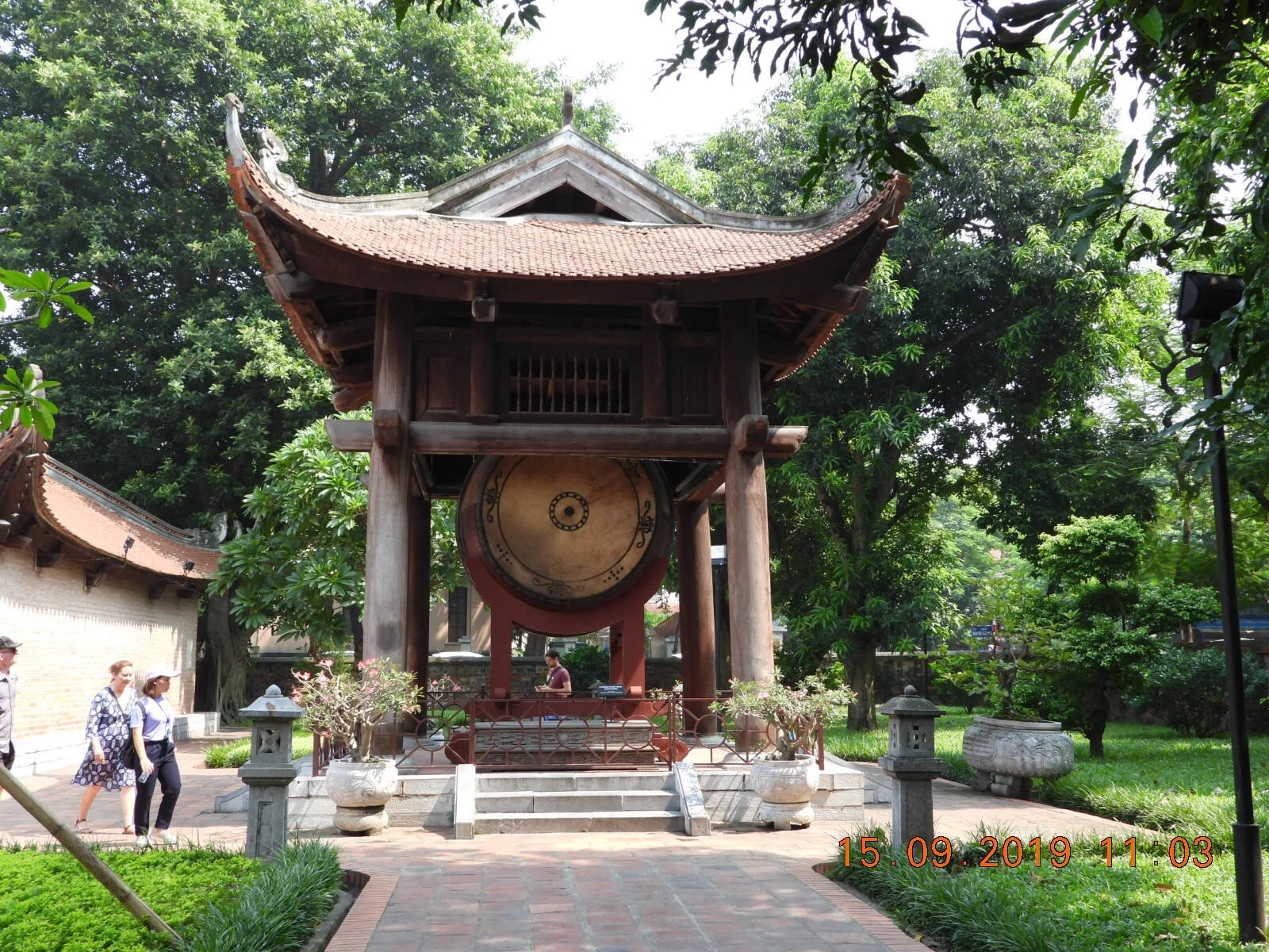 Temple of Literature (1).JPG