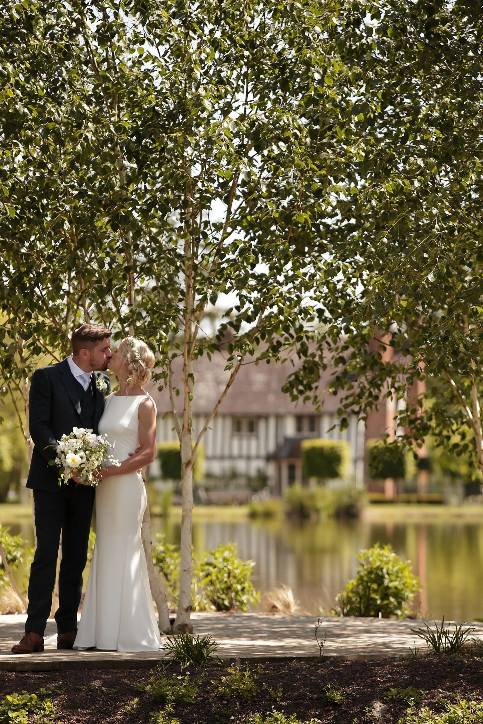 H&amp;D's Wedding - A Lakeside Summer Ceremony