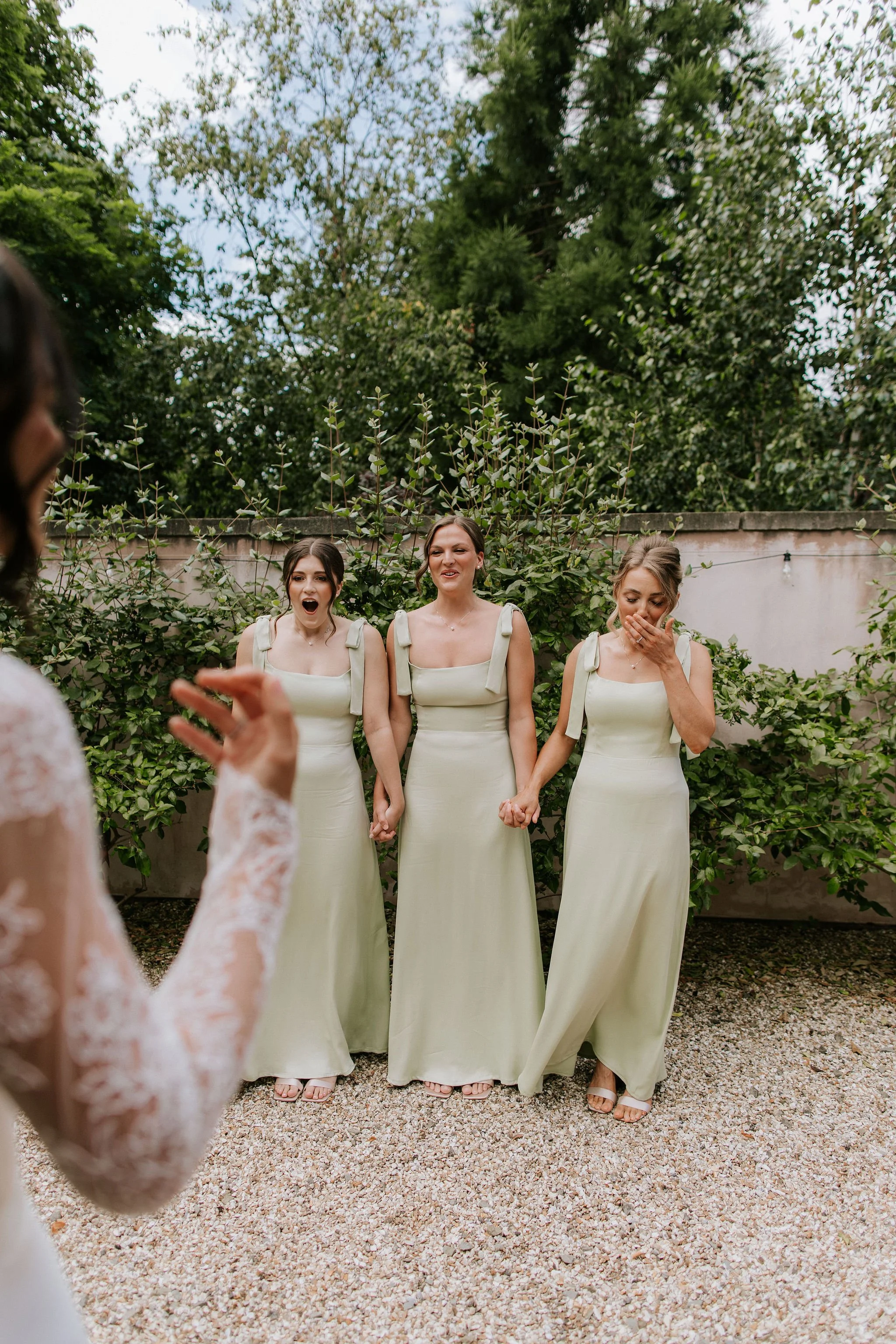 ChloeandCallum-BarnsandYard-StephNewtonPhotography019.jpg