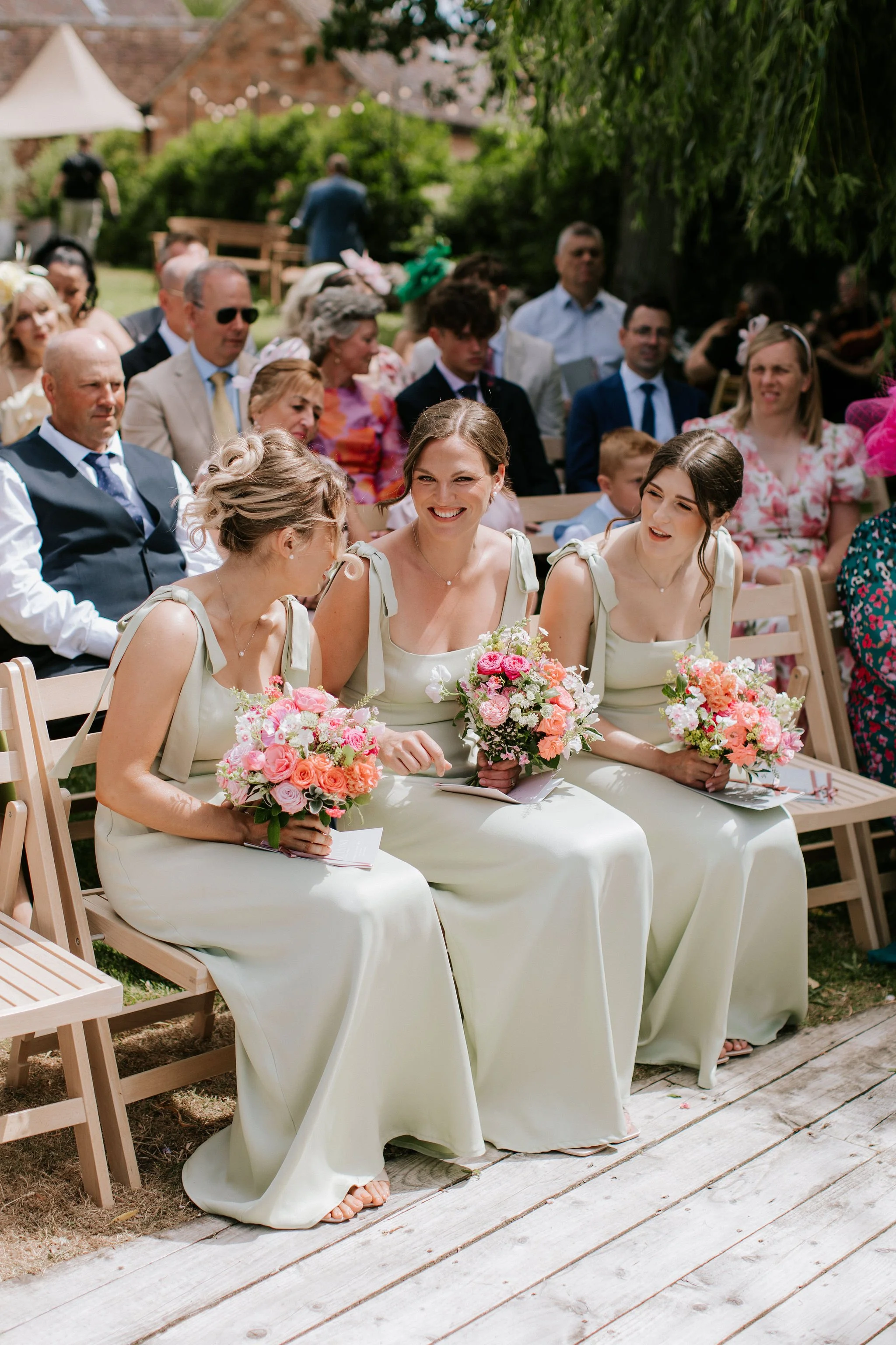 ChloeandCallum-BarnsandYard-StephNewtonPhotography037.jpg