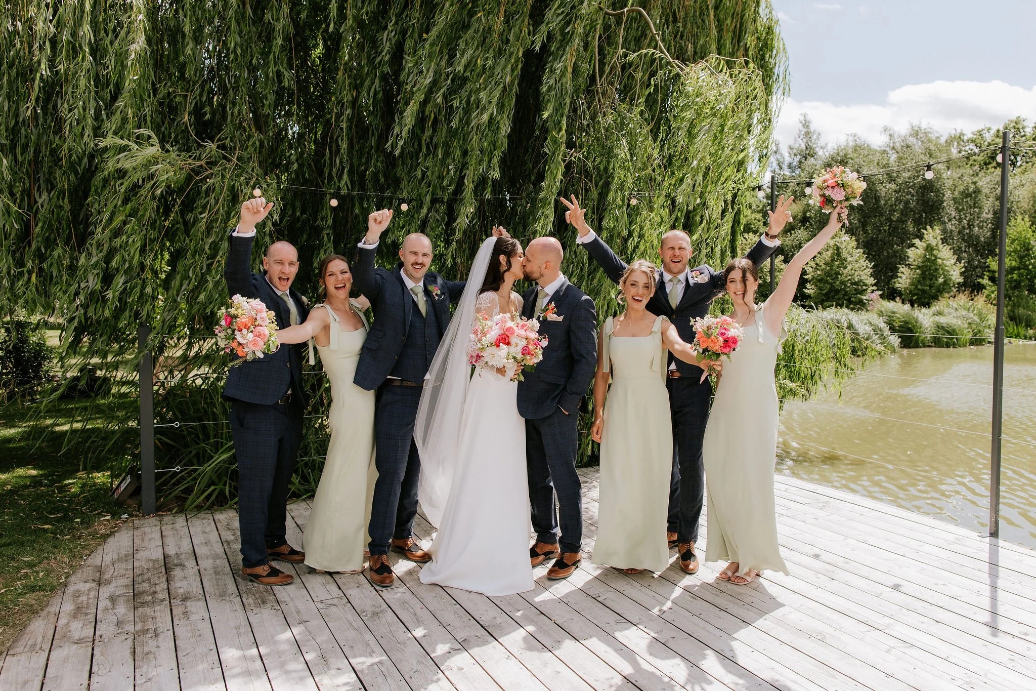 ChloeandCallum-BarnsandYard-StephNewtonPhotography066.jpg