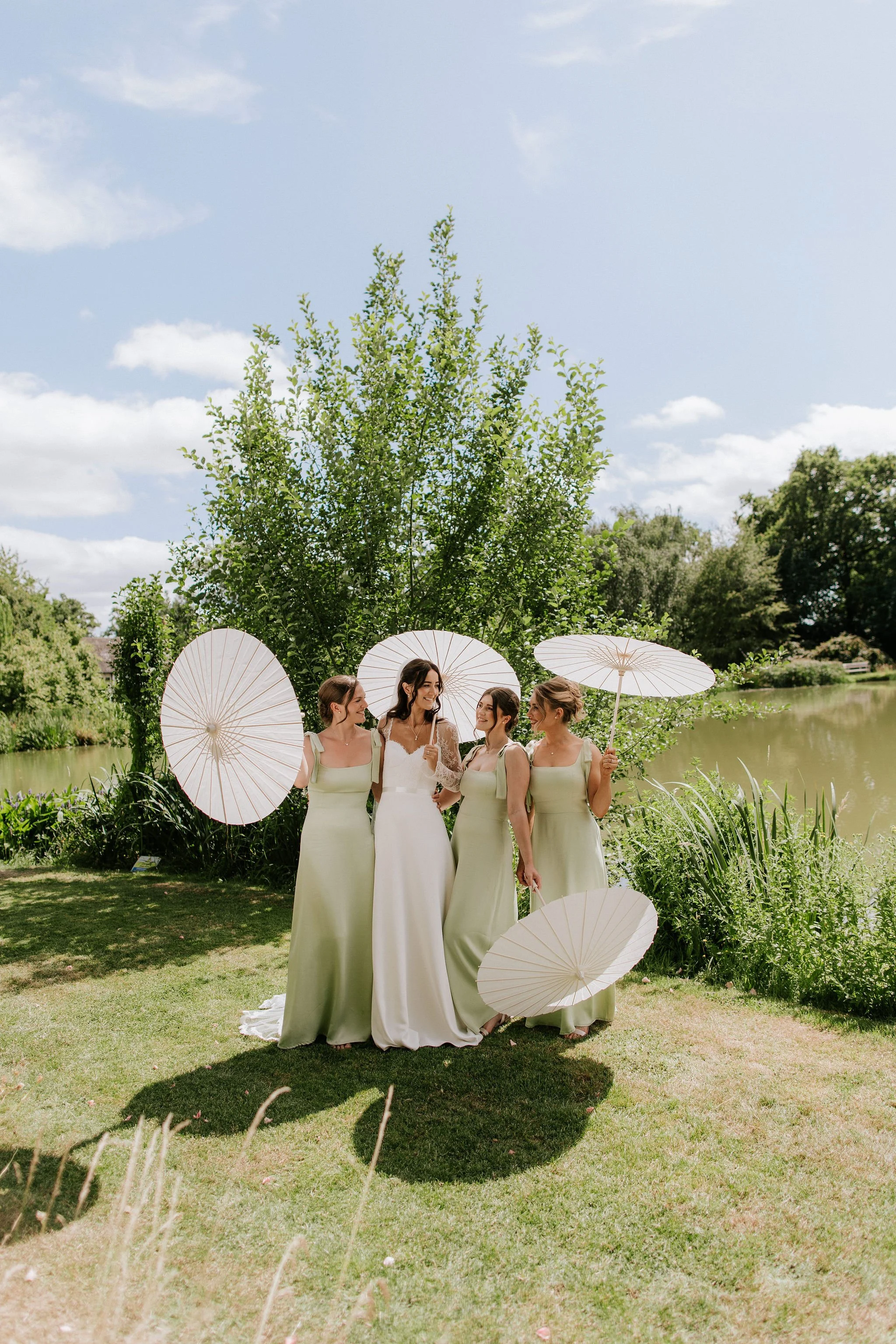 ChloeandCallum-BarnsandYard-StephNewtonPhotography074.jpg