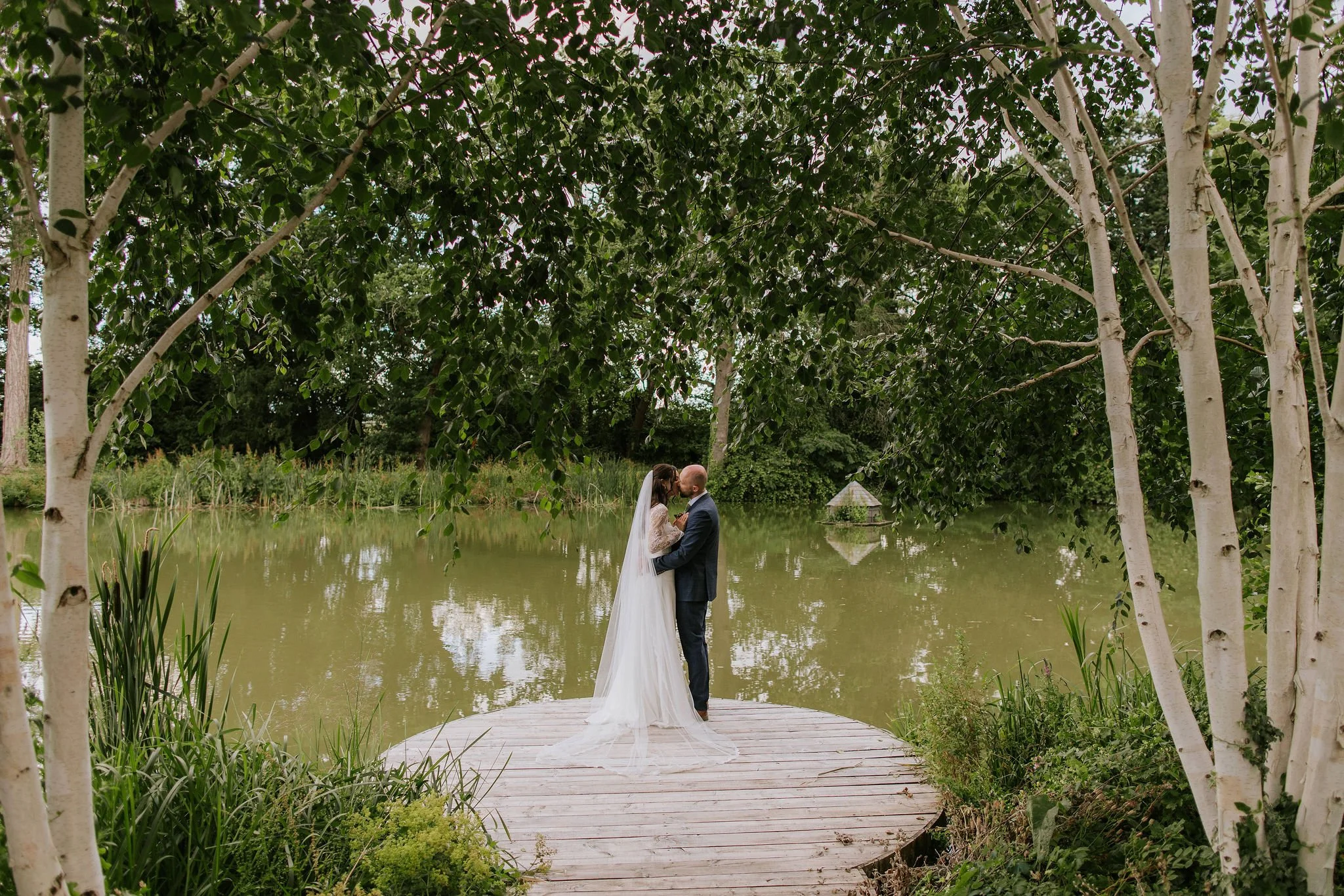 ChloeandCallum-BarnsandYard-StephNewtonPhotography108.jpg