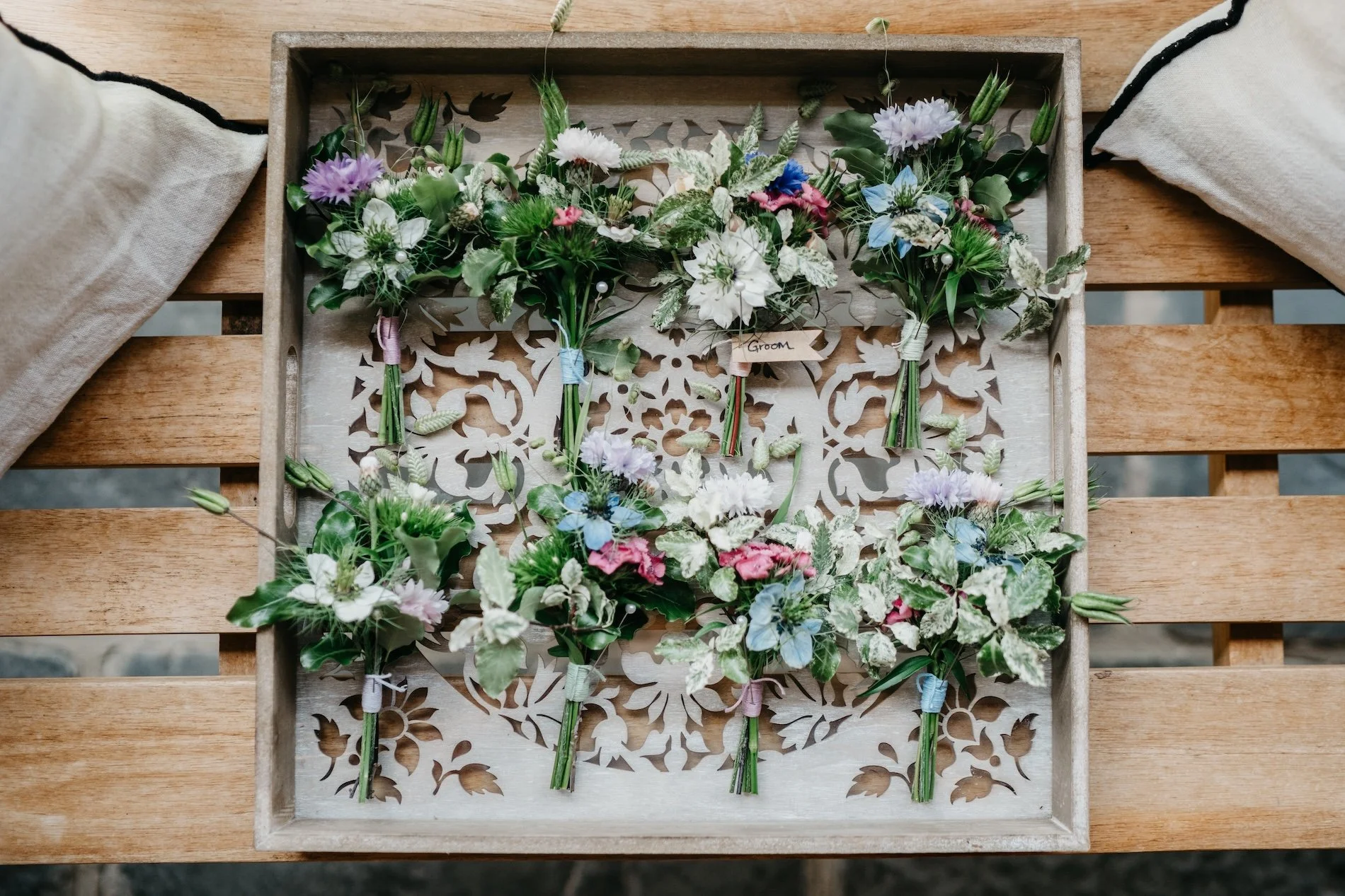 PinholesatbarnsandyardAllieTomWedding-34.jpg