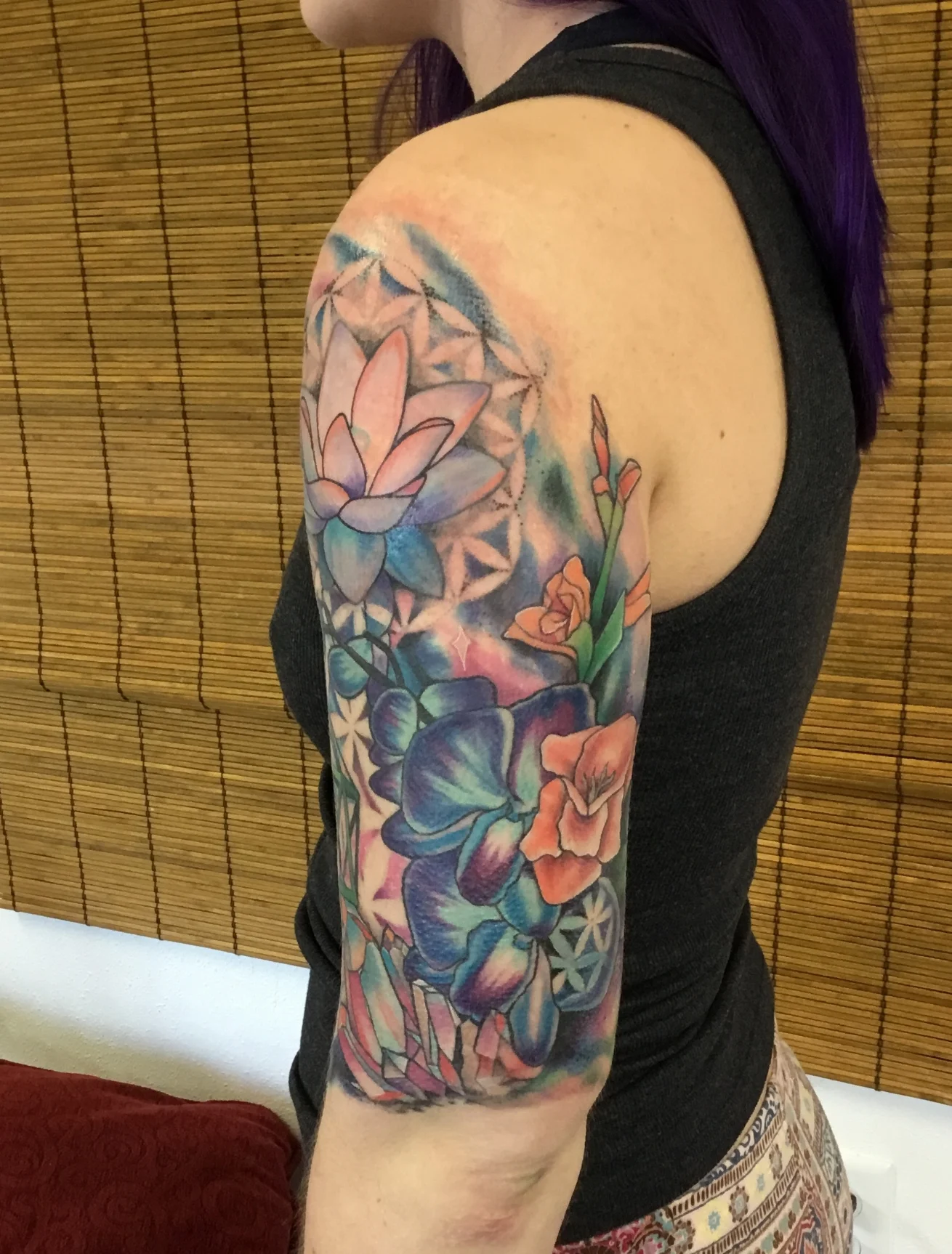 Geo-floral half sleeve