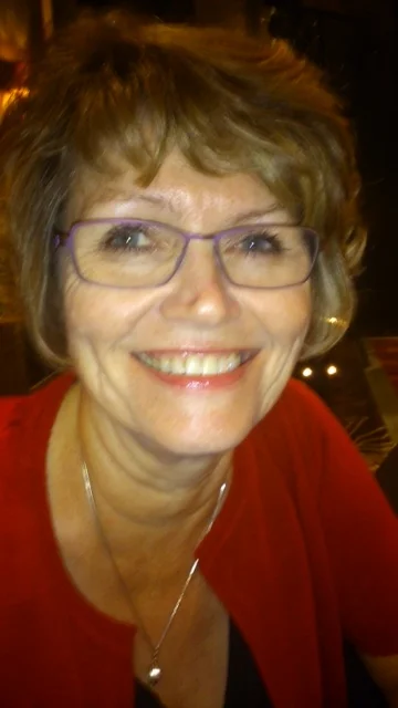 IMG_0428.JPG Jane in red.JPG