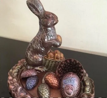 bunnyandeggscenterpieceborder_1024x1024.jpg