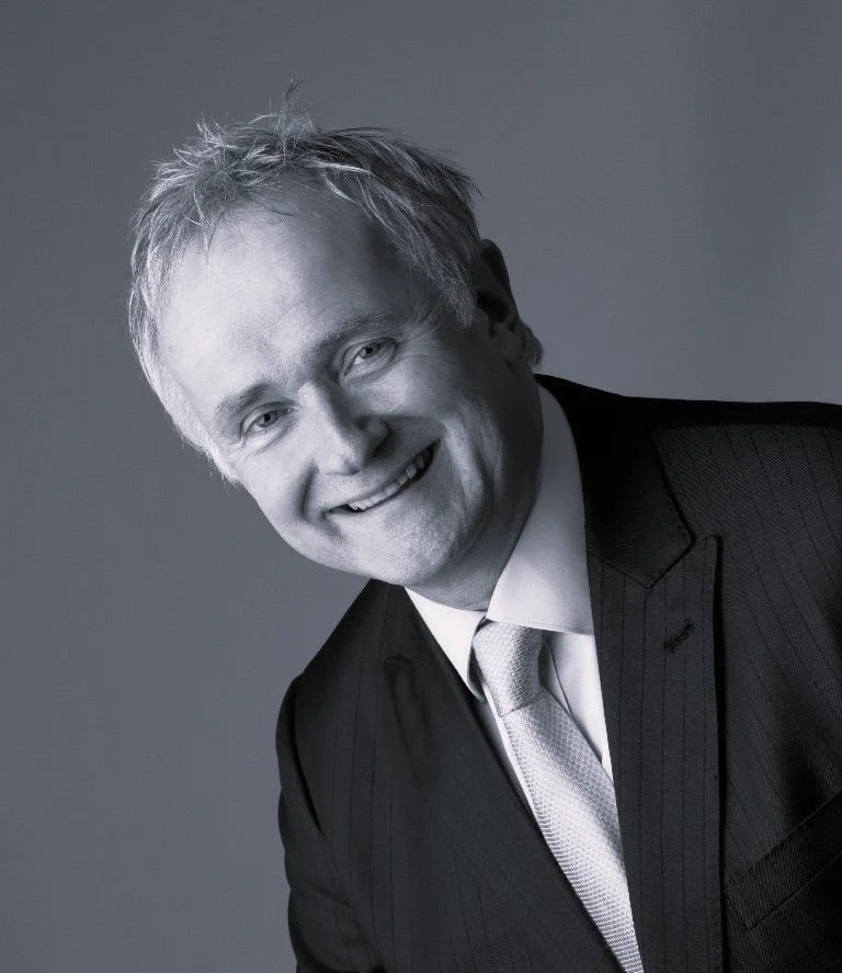 Alun Maxwell, Consultant