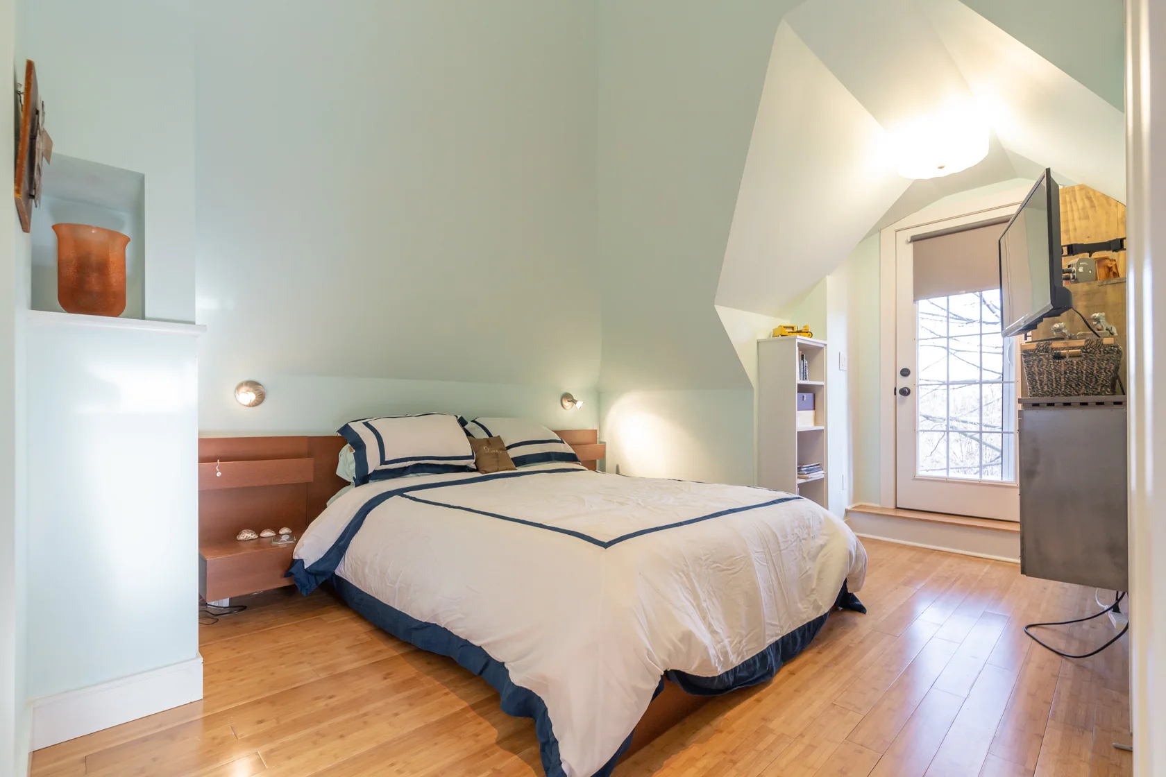 93 Melrose Ave S, Hamilton_TBG-94.jpg
