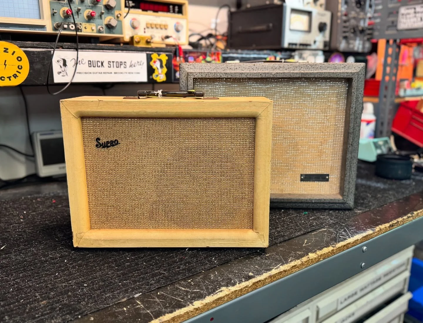 Two cool and original amps in for service. 1961 Supro Bantam 1611 in for an isolation transformer to make it safe and get a grounded AC cable.  Borrowing the circuit design from the radio world this amp doesn’t have a power transformer so the c