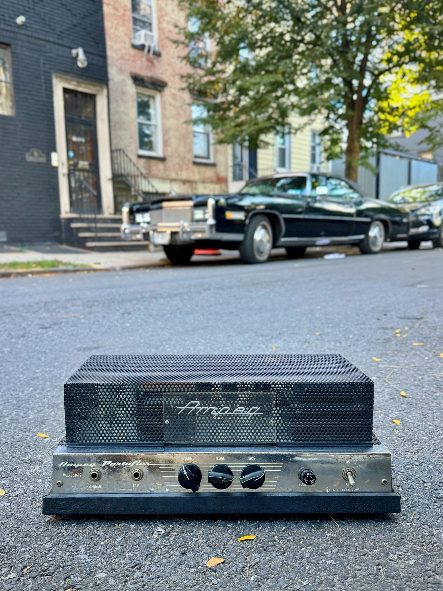Ampeg SB-12 Portaflex came in with power tube issues. The client wanted to separate the head and cab so a ways back I added feet to the  chassis tray and separated the tray from the cabinet top. It really is a handsome cool little amp.