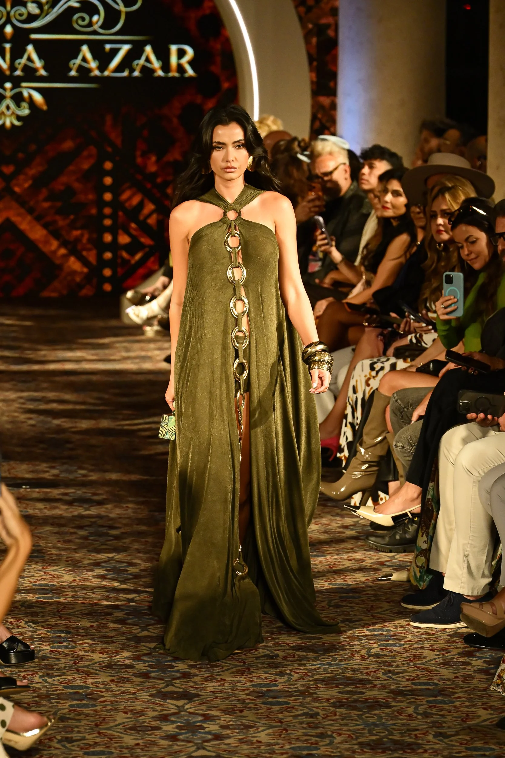 Giannina Azar @gianninaazar Miami Fashion Week @miamifashionweek Photographer Celso Diniz @celsodinizphoto 20261016 0054.jpg